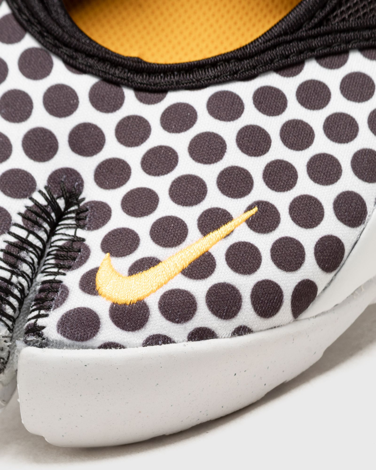 WMNS AIR RIFT BR 'Black Laser Orange'