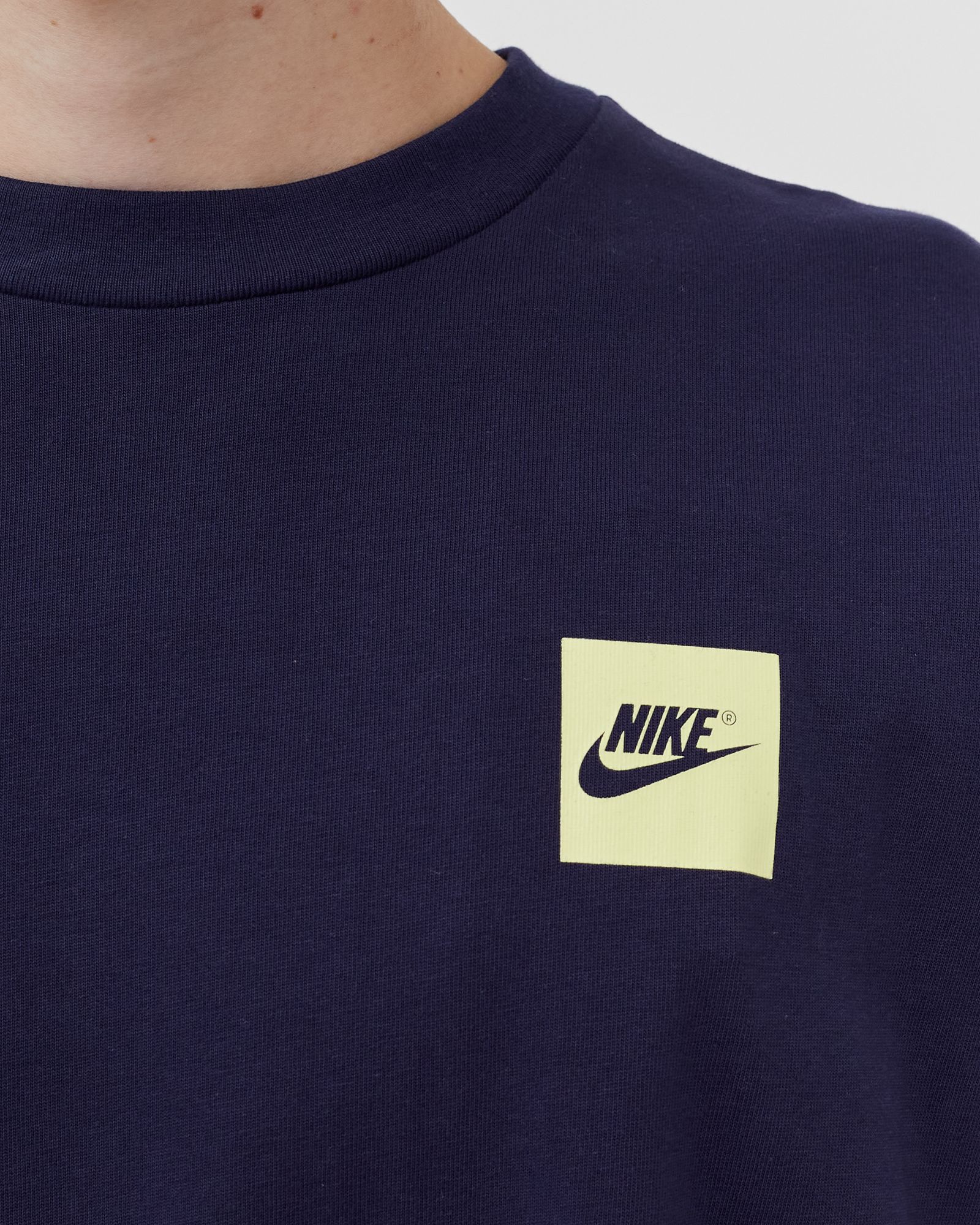 U NK NRG NO FINISH GLOW TEE