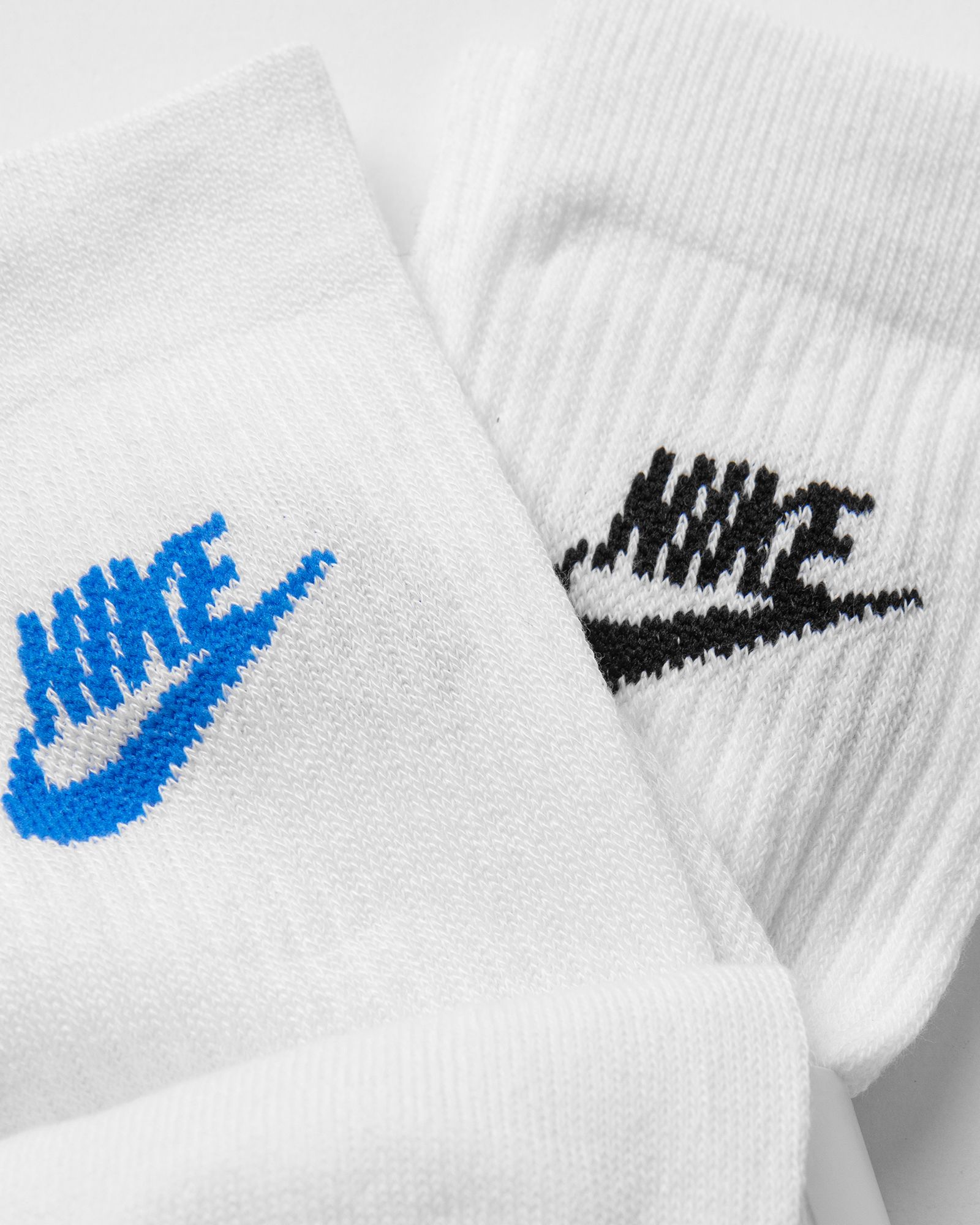 Everyday Essential Crew Socks (3 Pairs)