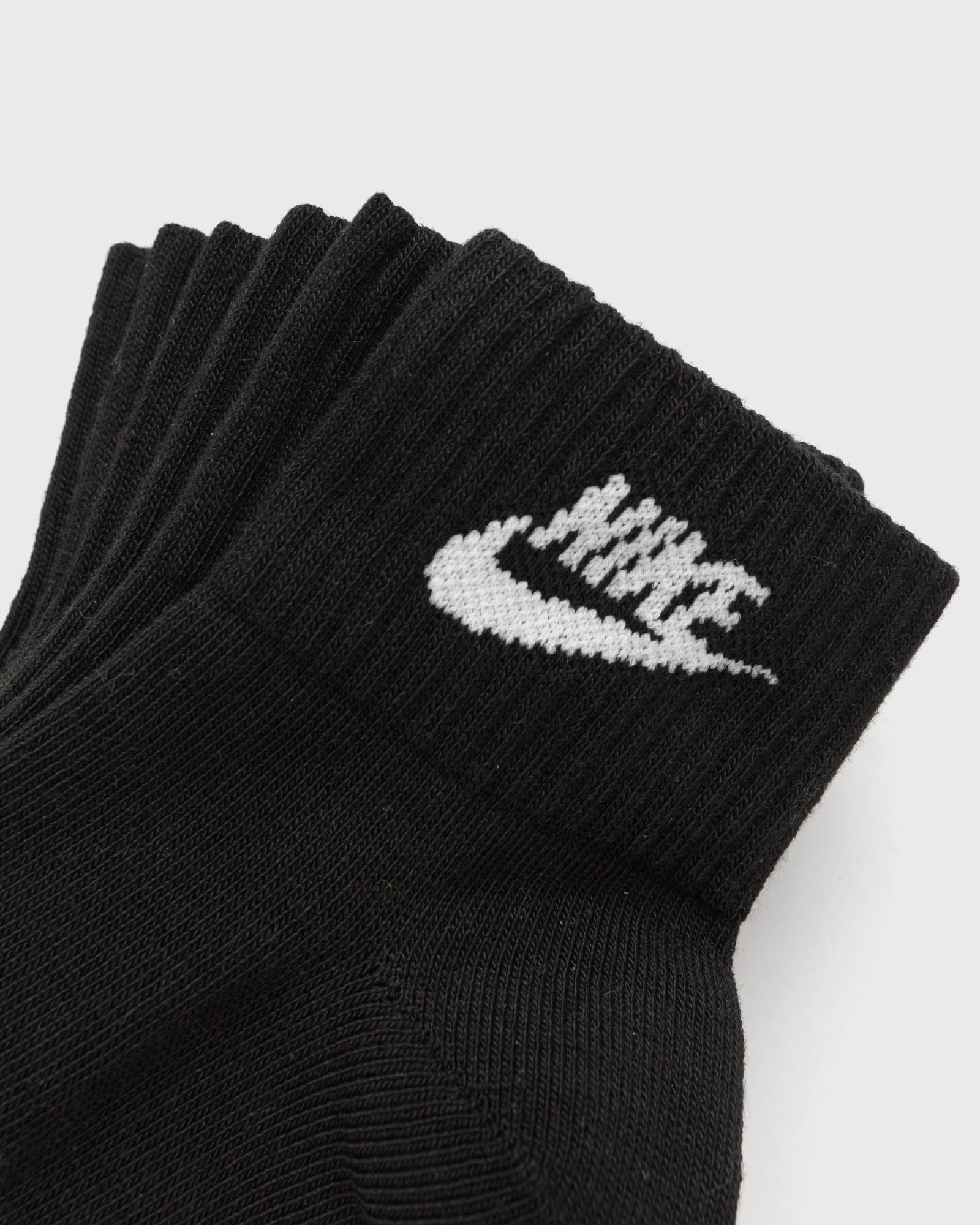 EVERYDAY ESSENTIAL ANKLE SOCKS 3 PACK