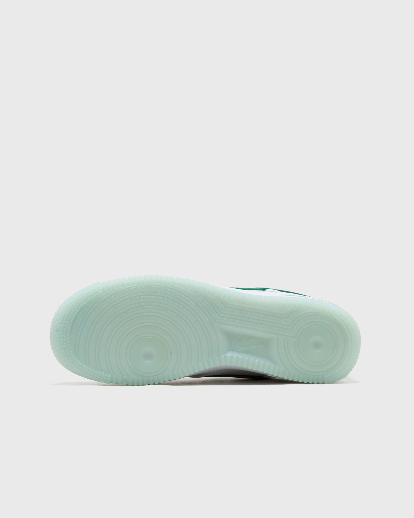 W AIR FORCE 1 '07 ESS SNKR