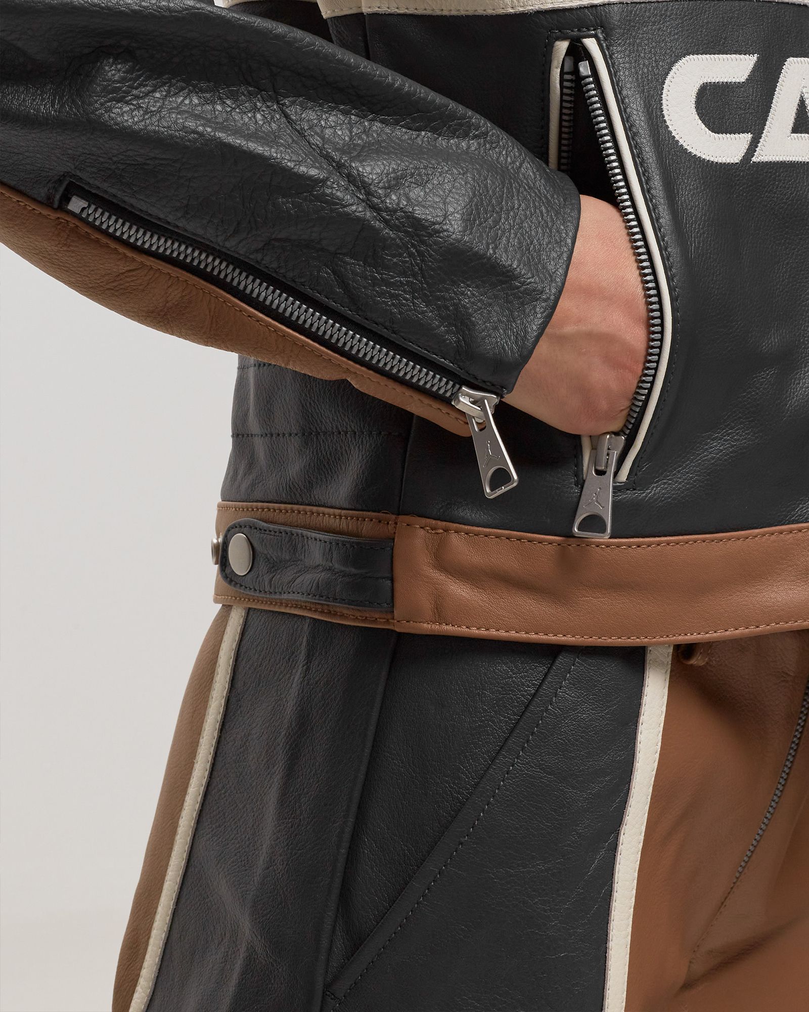 x TRAVIS SCOTT LEATHER JACKET