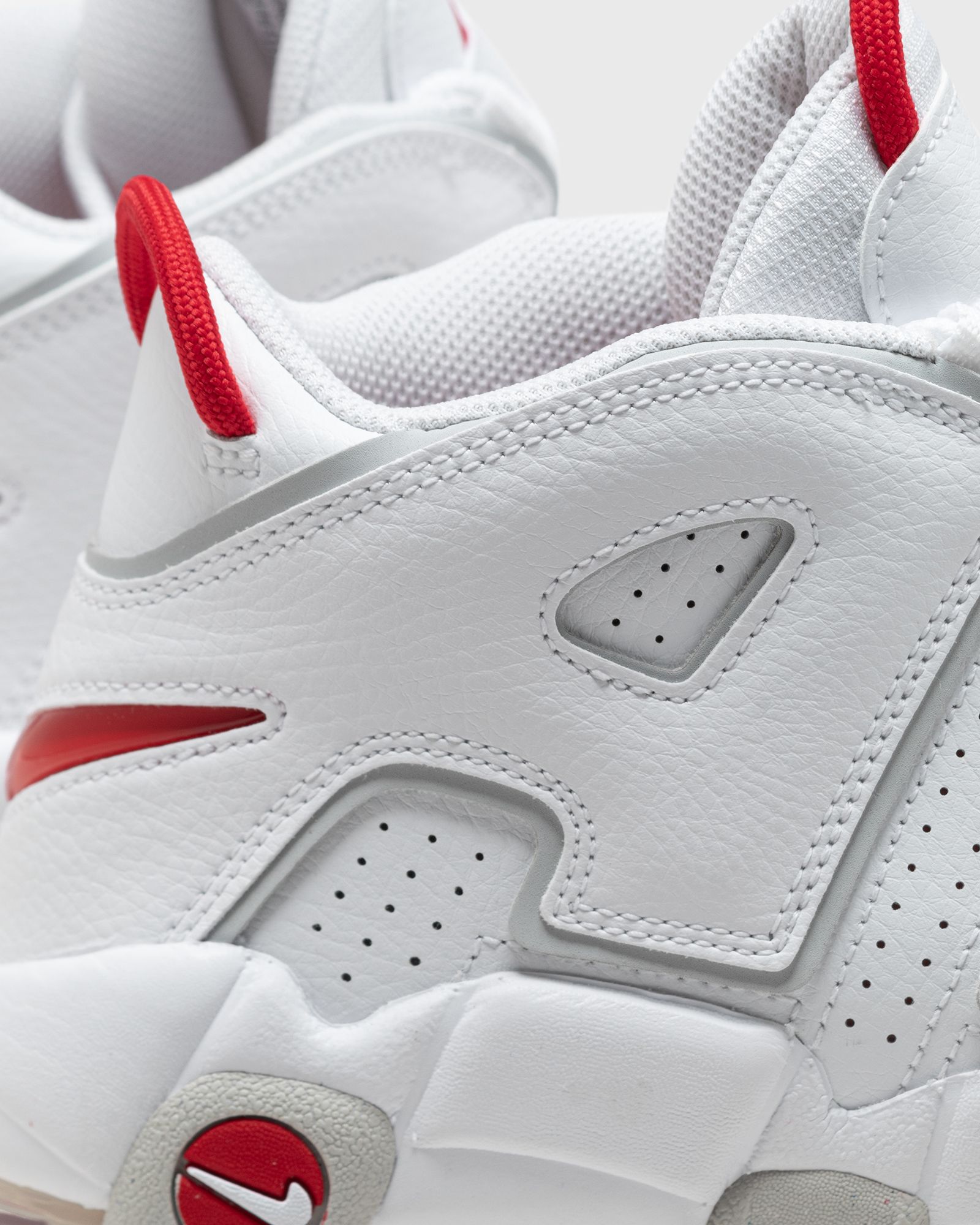 NIKE AIR MORE UPTEMPO '96