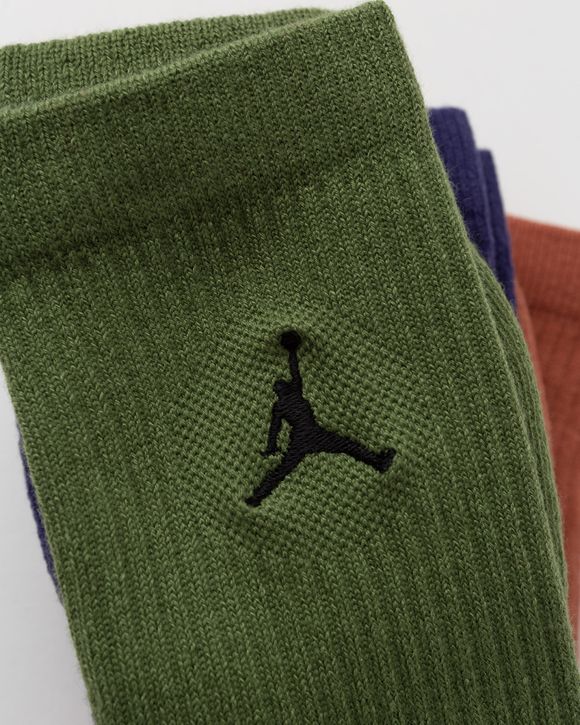 Green jordan sale socks