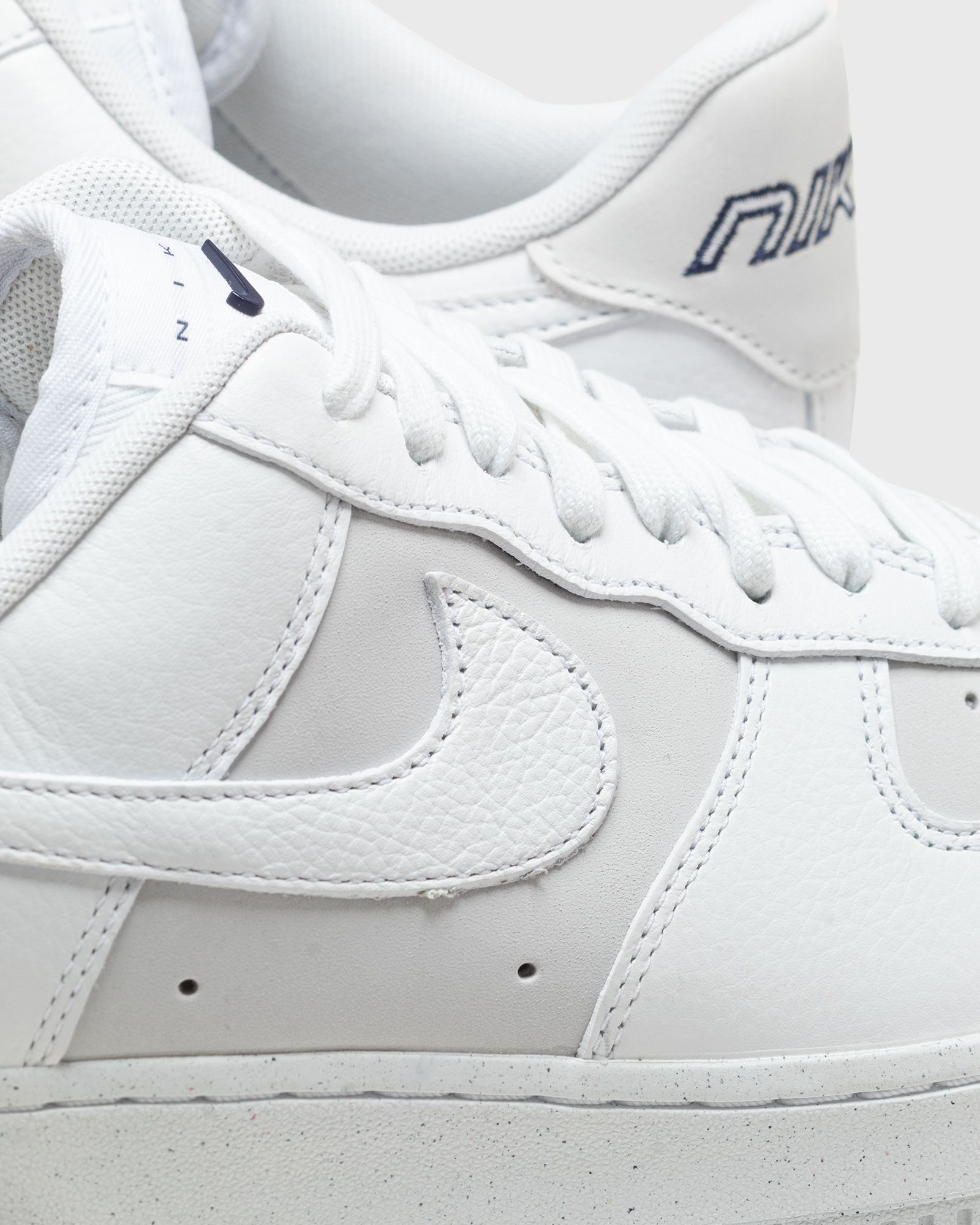 Wmns Nike Air Force 1 '07 LX 