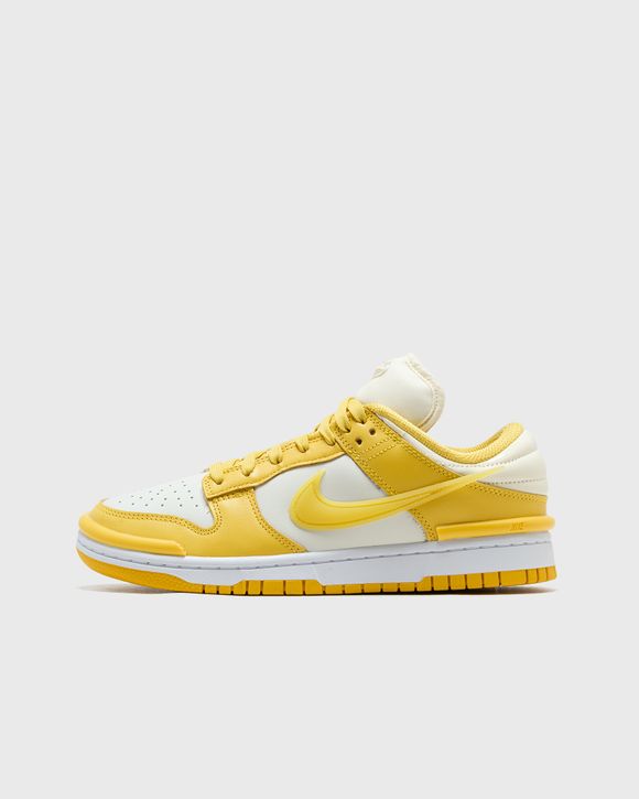 Nike dunks on sale yellow and white