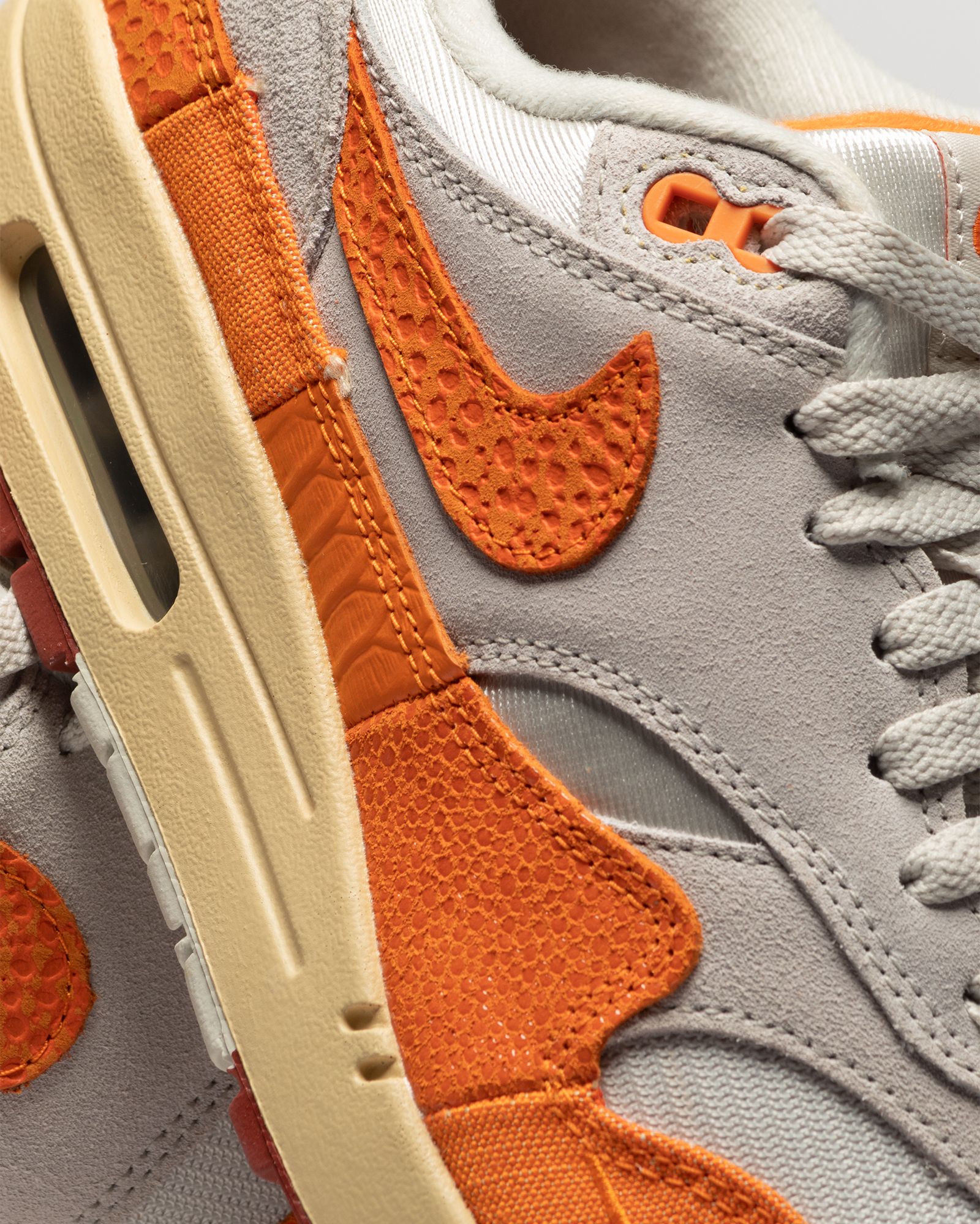 WMNS NIKE AIR MAX 1 'Magma Orange'