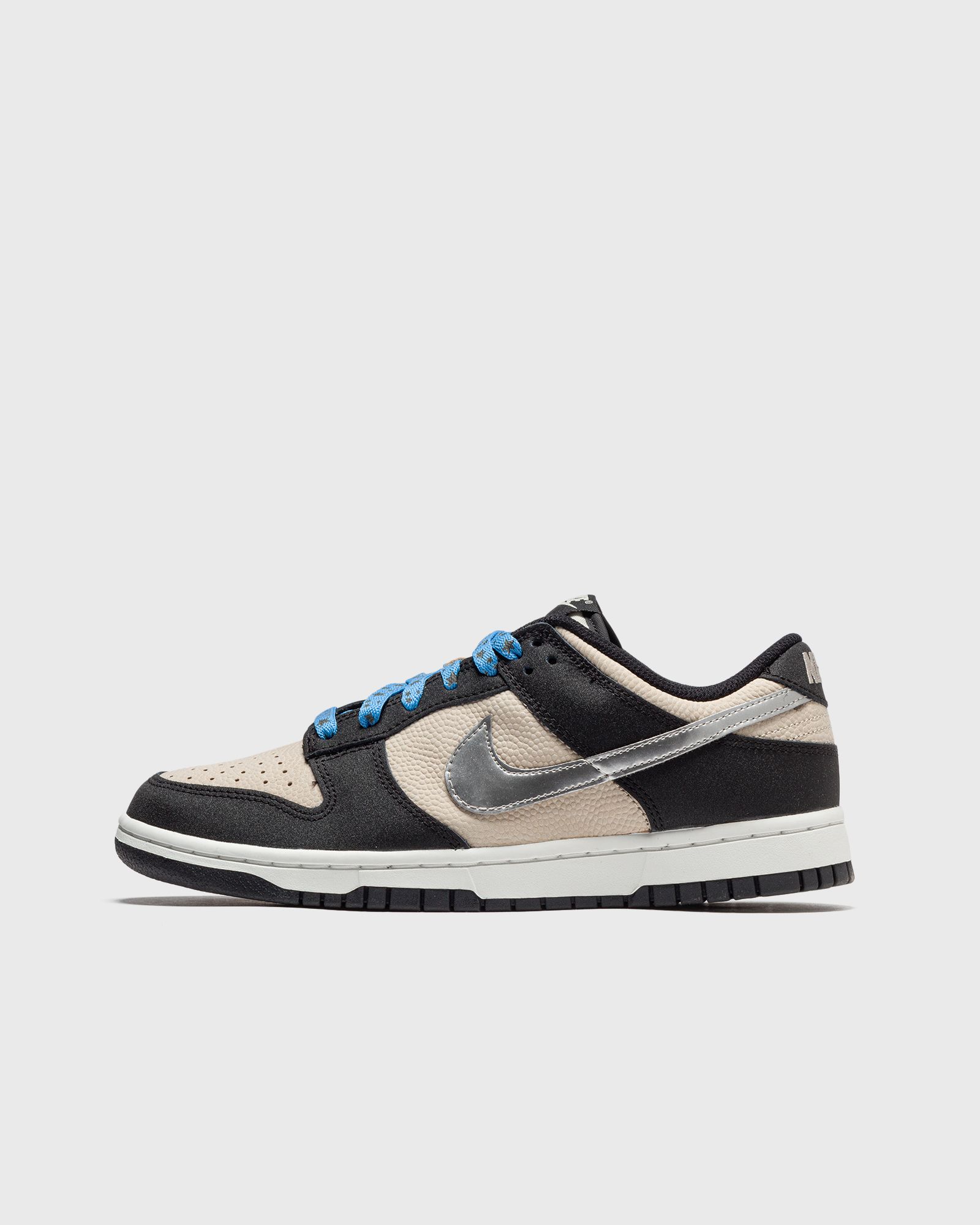 WMNS DUNK LOW 'Starry Laces'