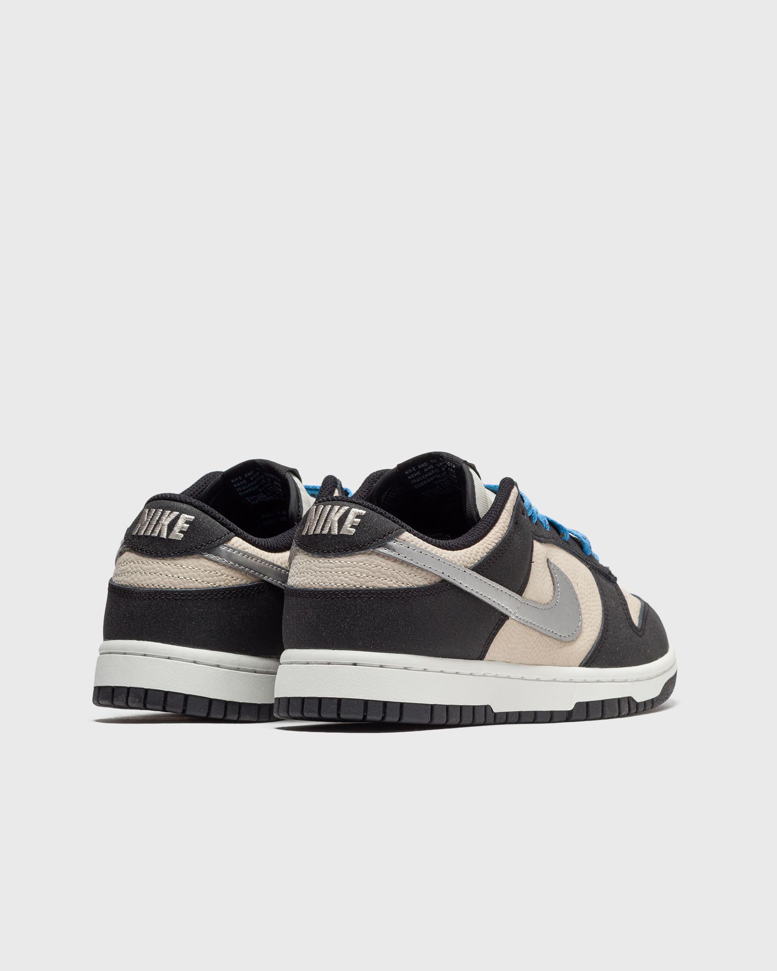 WMNS DUNK LOW 'Starry Laces'