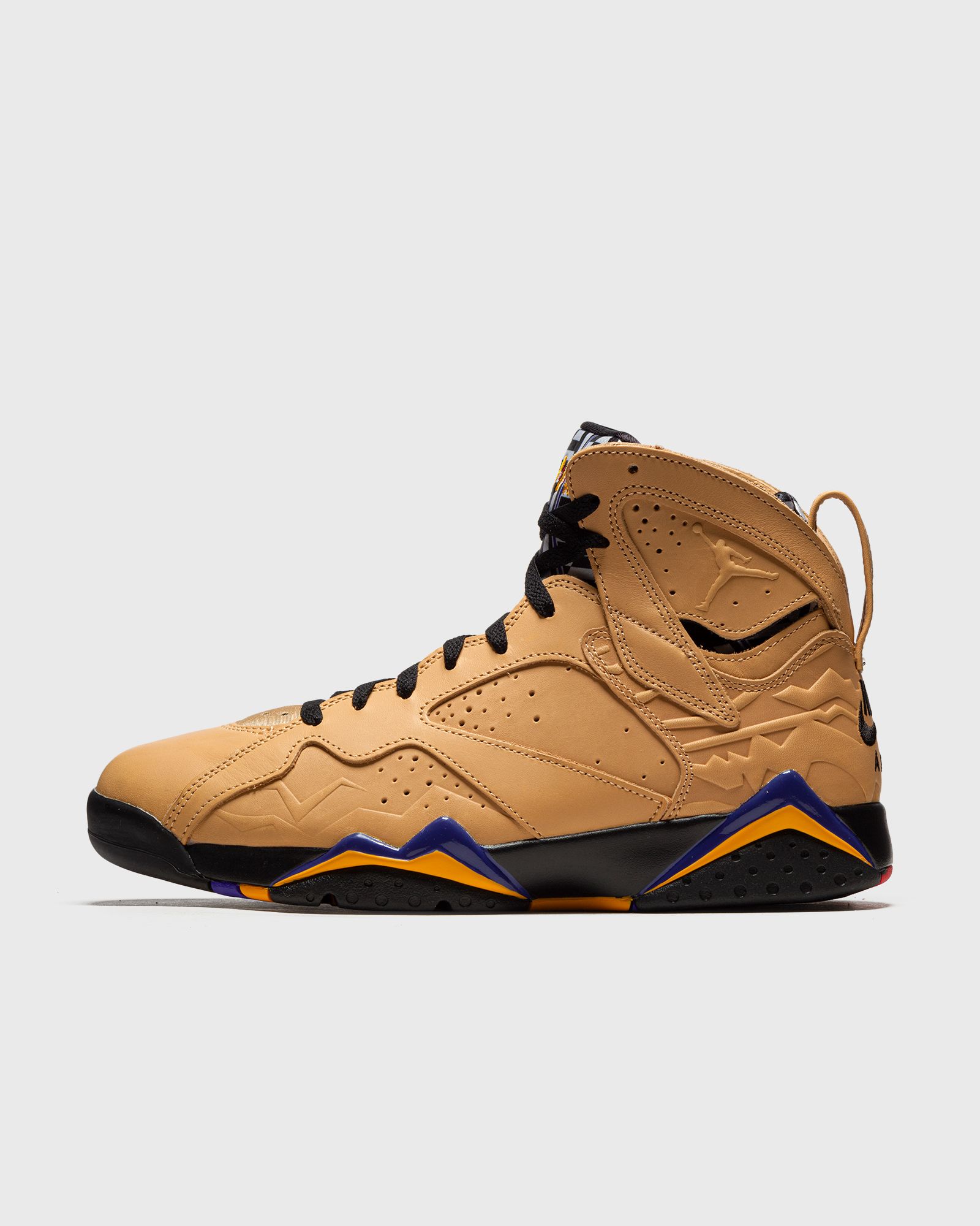 AIR JORDAN 7 RETRO SE "AFROBEATS"