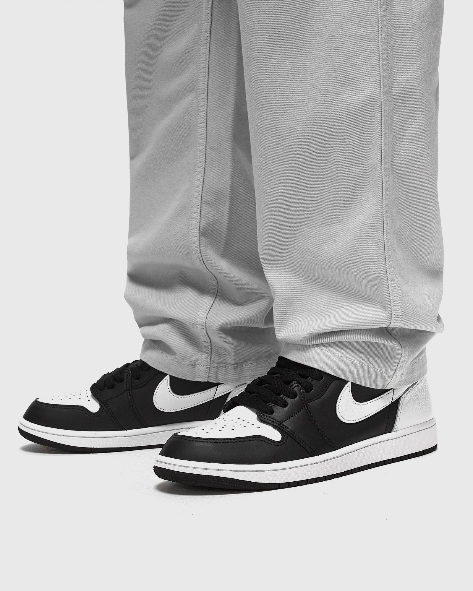 AIR JORDAN 1 RETRO HIGH OG 'BLACK/WHITE'