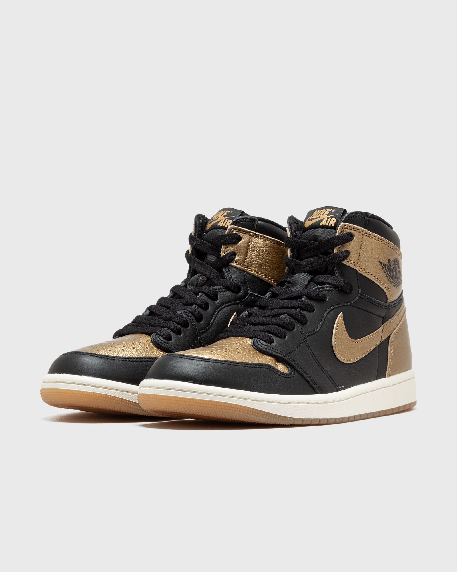 AIR JORDAN 1 RETRO HIGH OG "BLACK AND GOLD"