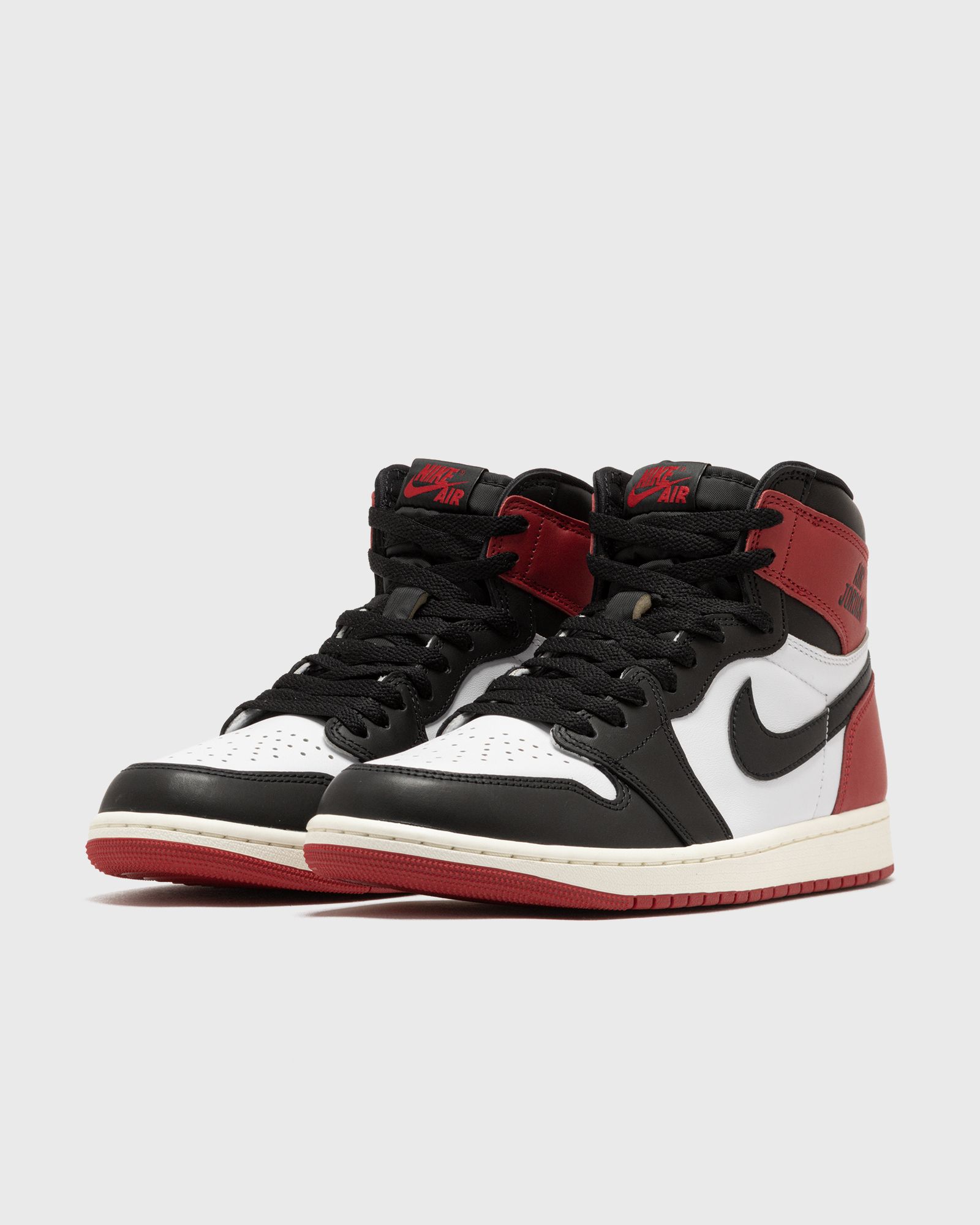 AIR JORDAN 1 RETRO HIGH OG “Black Toe Reimagined”  
