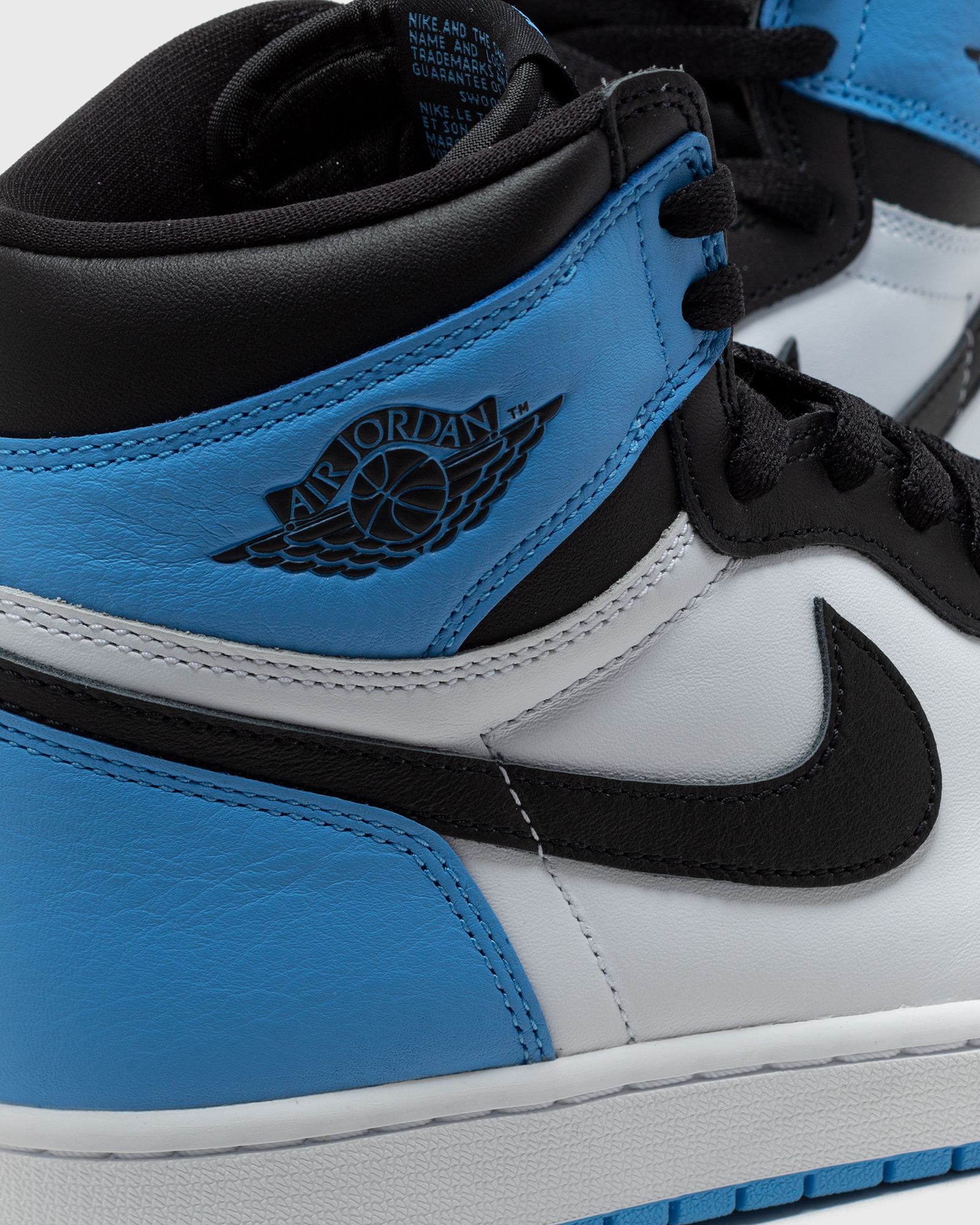 AIR JORDAN 1 RETRO HIGH OG 'University Blue'