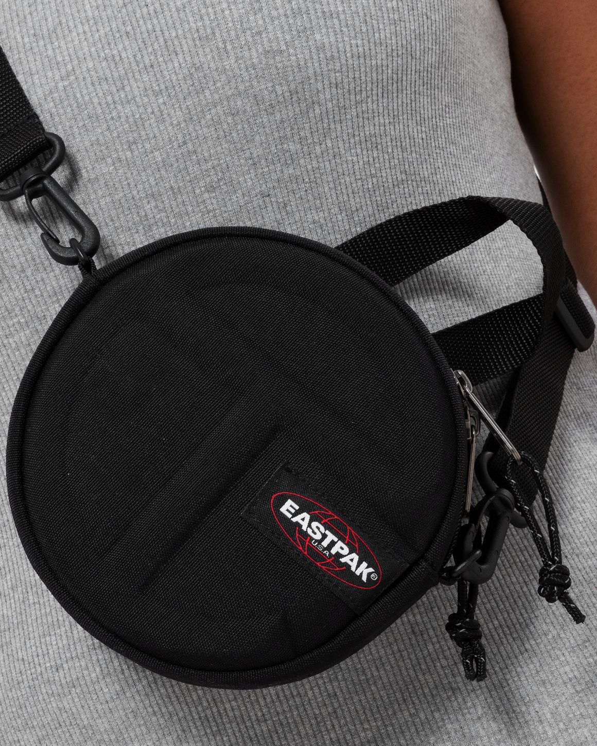 【正規店出品】TELFAR x EASTPAK EK0A5BBC CIRCLE BAG TELFAR EASTPAK EK0A5BBC CIRCLE BAG BLACK | DOSHABURI Online Shop