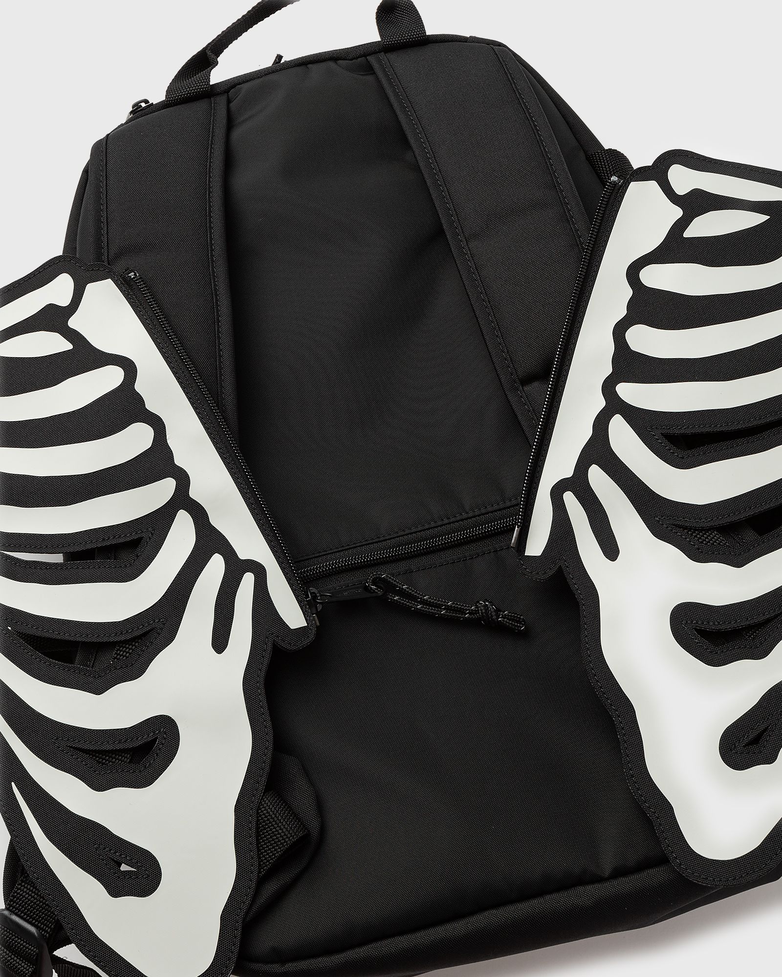 PLEASURES GERYS SKELETON