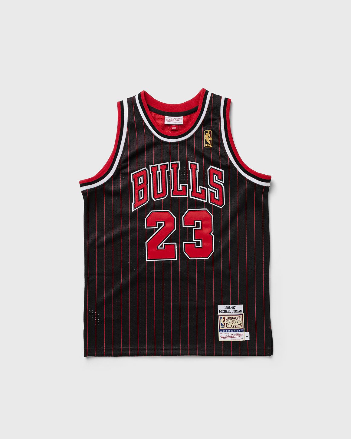 Mitchell Ness NBA Authentic Jersey Chicago Bulls 1996 97 Michael Jordan 23 Jerseys Team Gear Black in size S 8