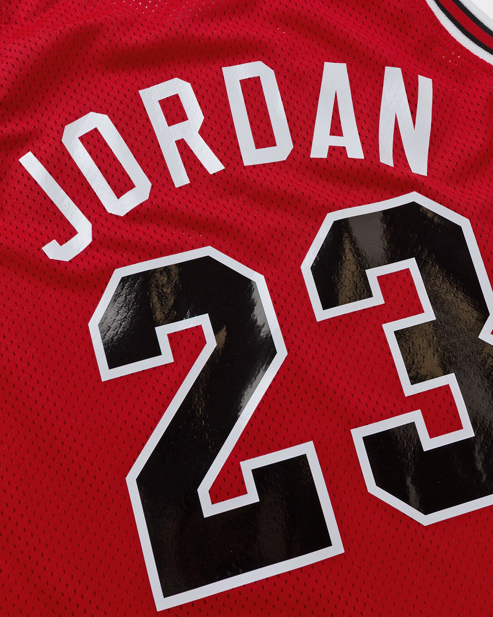 NBA AUTHENTIC JERSEY CHICAGO BULLS 1984-85 MICHAEL JORDAN #23