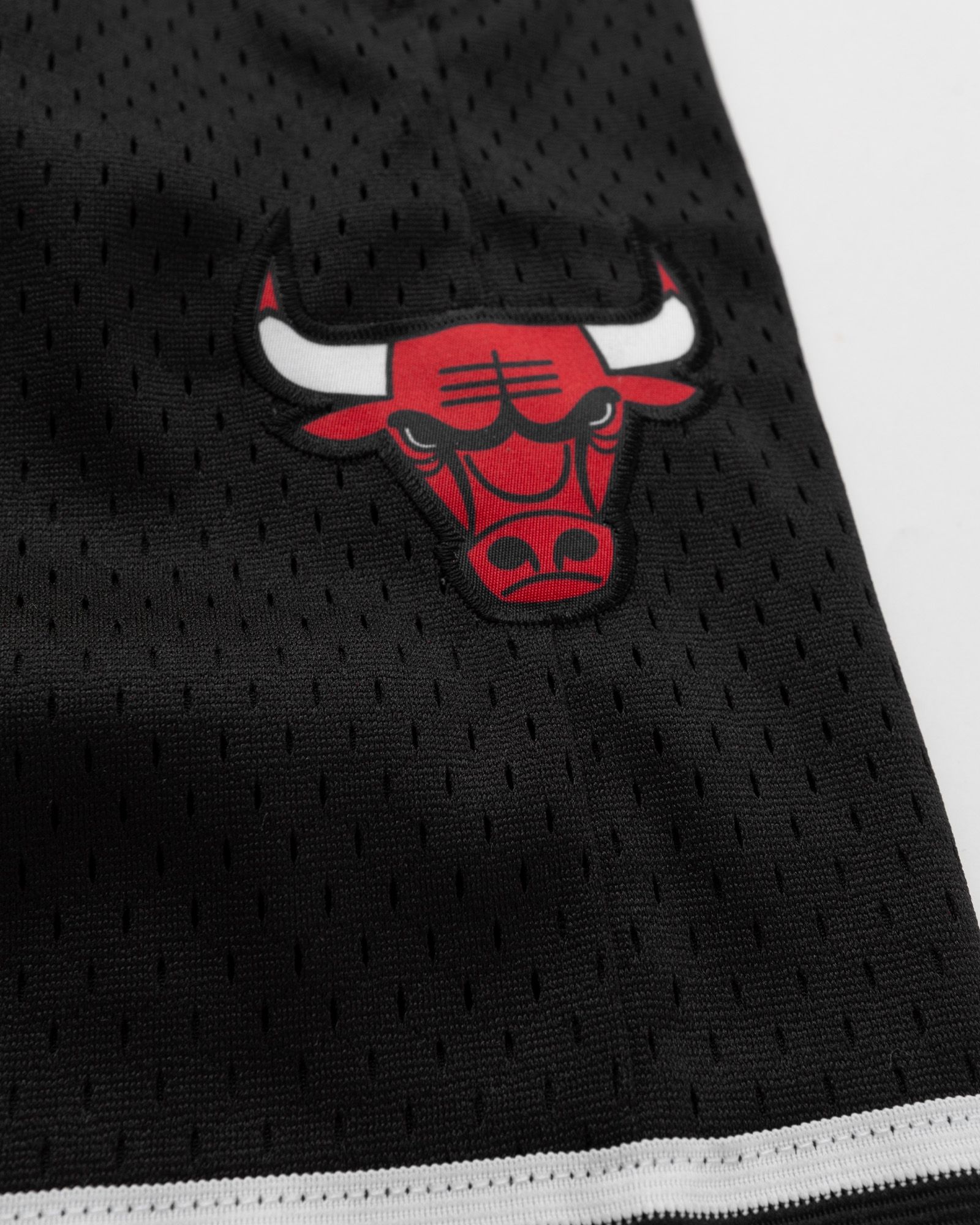 NBA SWINGMAN SHORTS CHICAGO BULLS ALTERNATE 1997