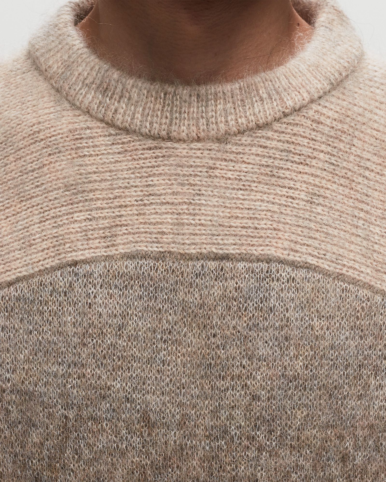 GRADIENT RAINBOW SWEATER KNIT