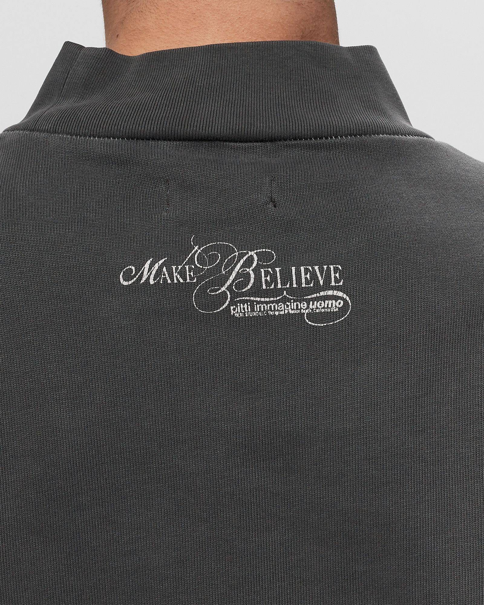 MAKE BELIEVE ERL LONGSLEEVE TSHIRT KNIT