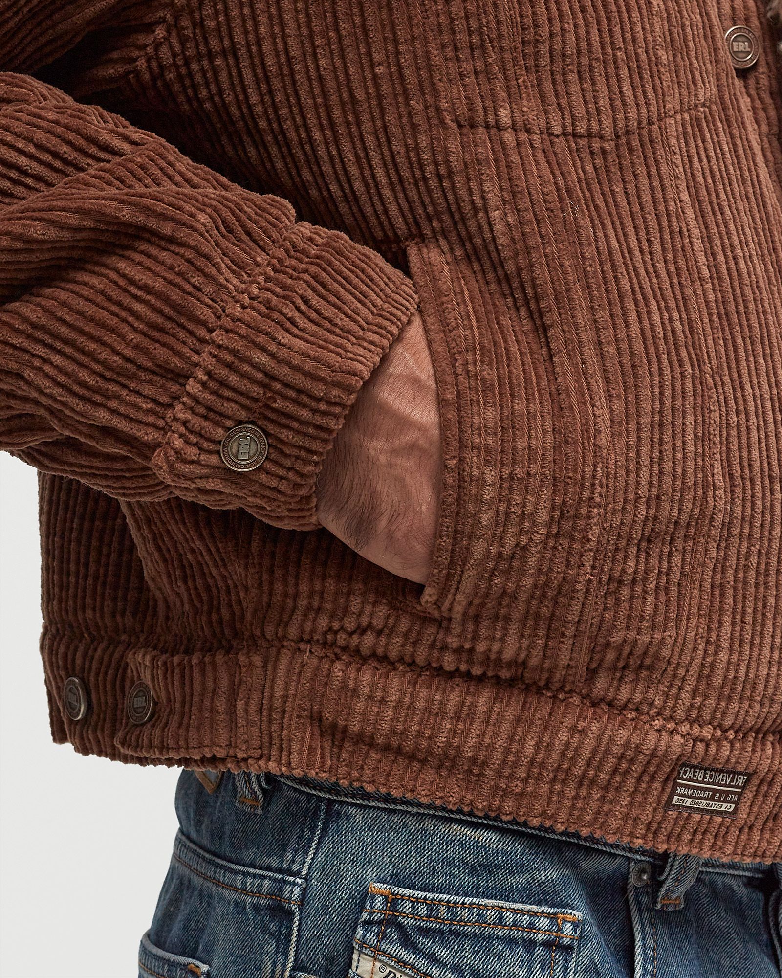 SHERPA CORDUROY TRUCKER JACKET WOVEN