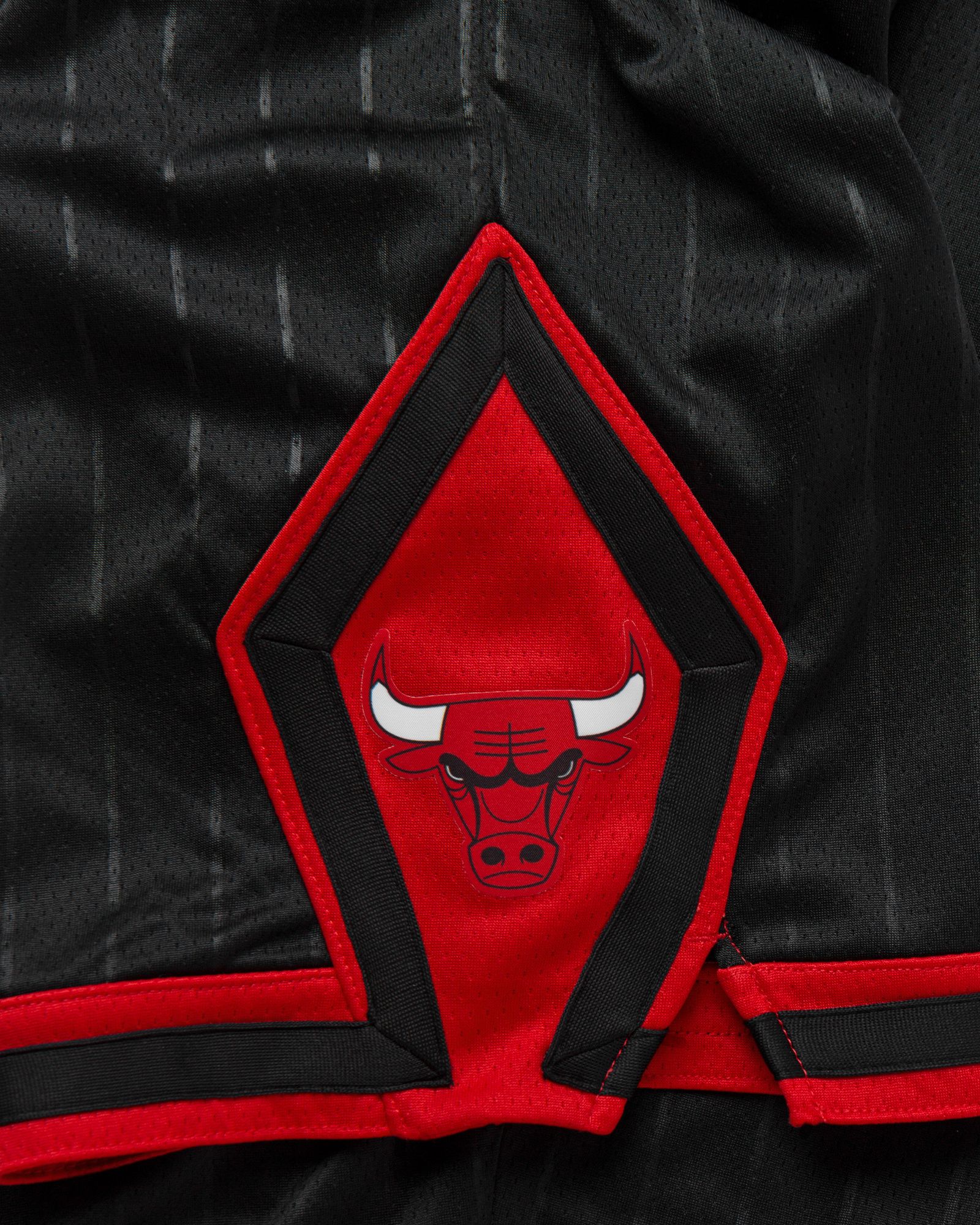 CHICAGO BULLS BOYS STATEMENT SWINGMAN SHORT