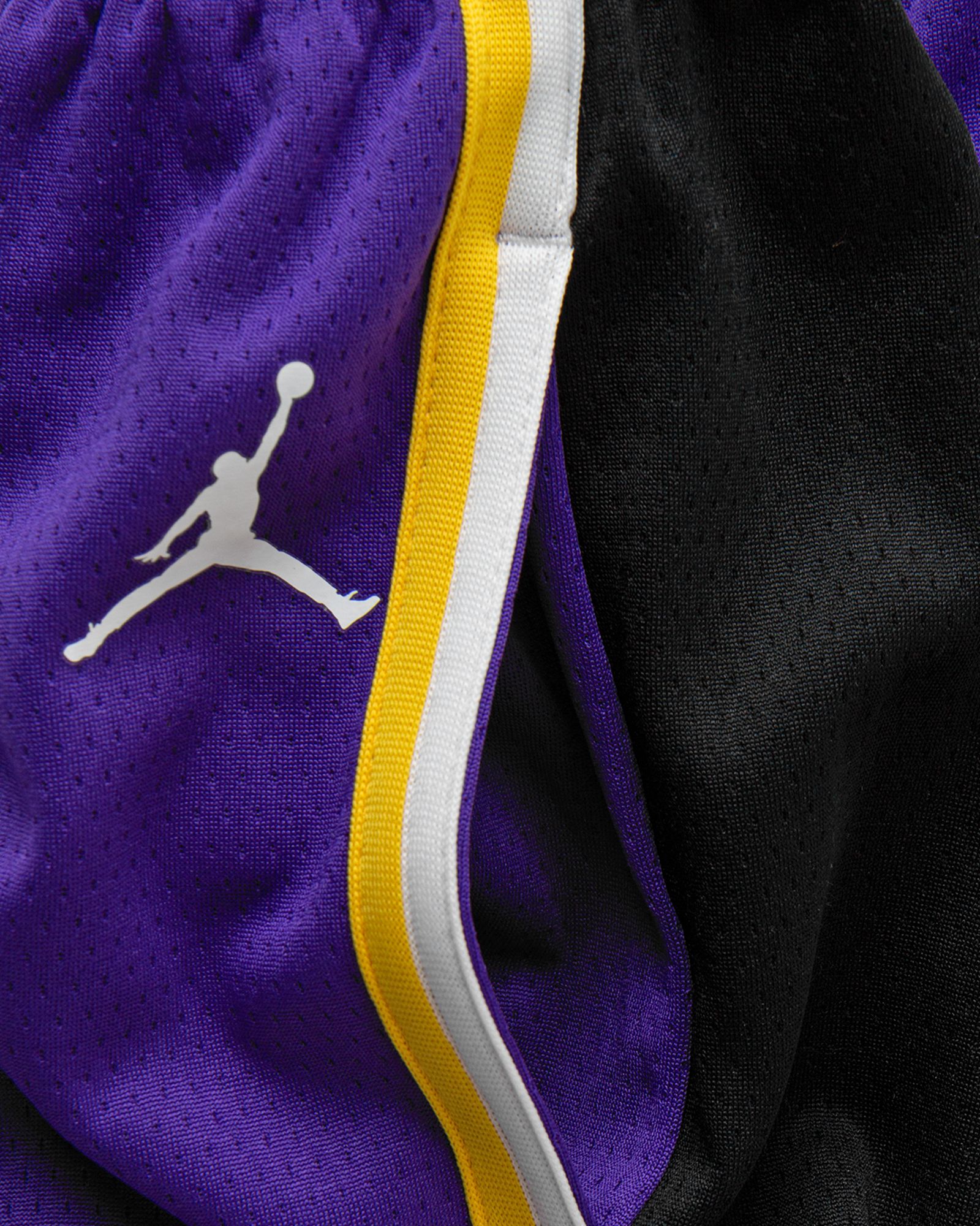 LOS ANGELES LAKERS BOYS STATEMENT SWINGMAN SHORT