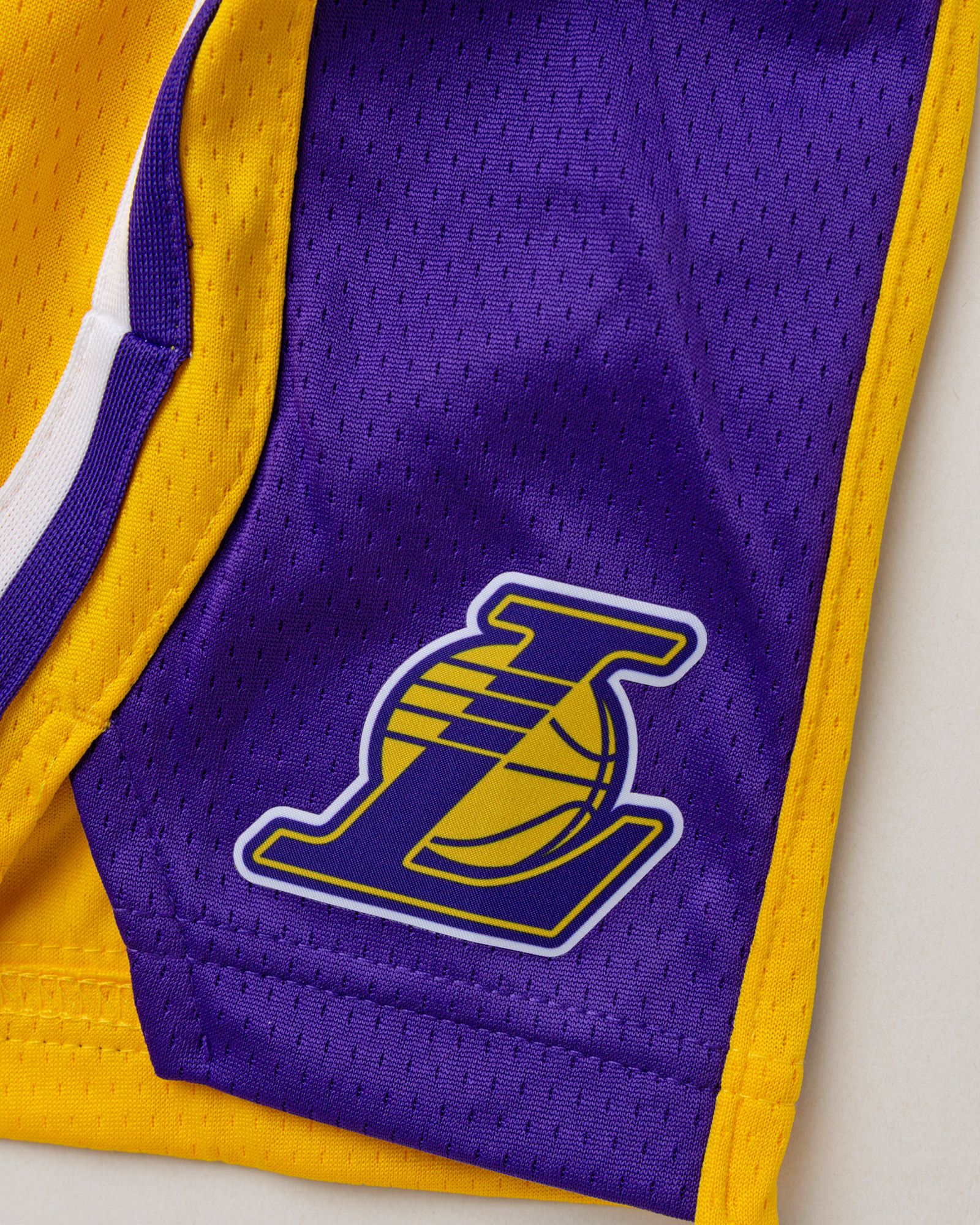 LOS ANGELES LAKERS - ICON SWINGMAN SHORT