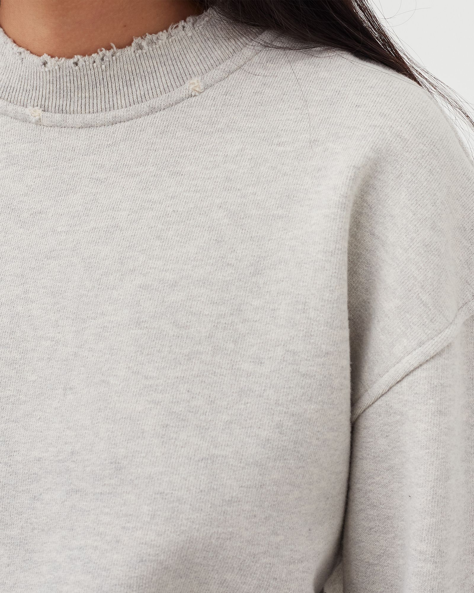 WMNS Distressed Crew sweatshirt