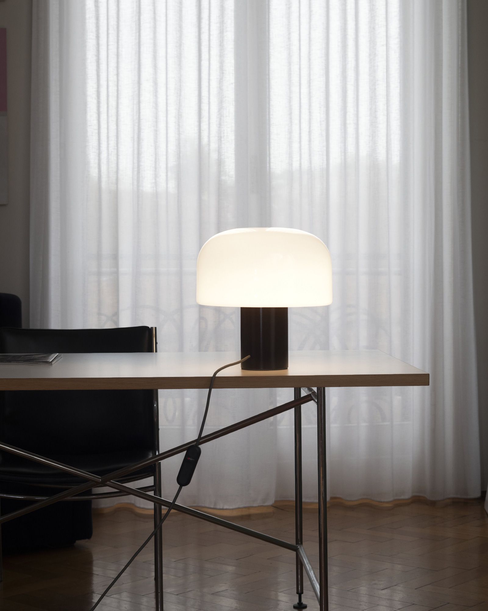 BELLHOP GLASS T EU PLUG