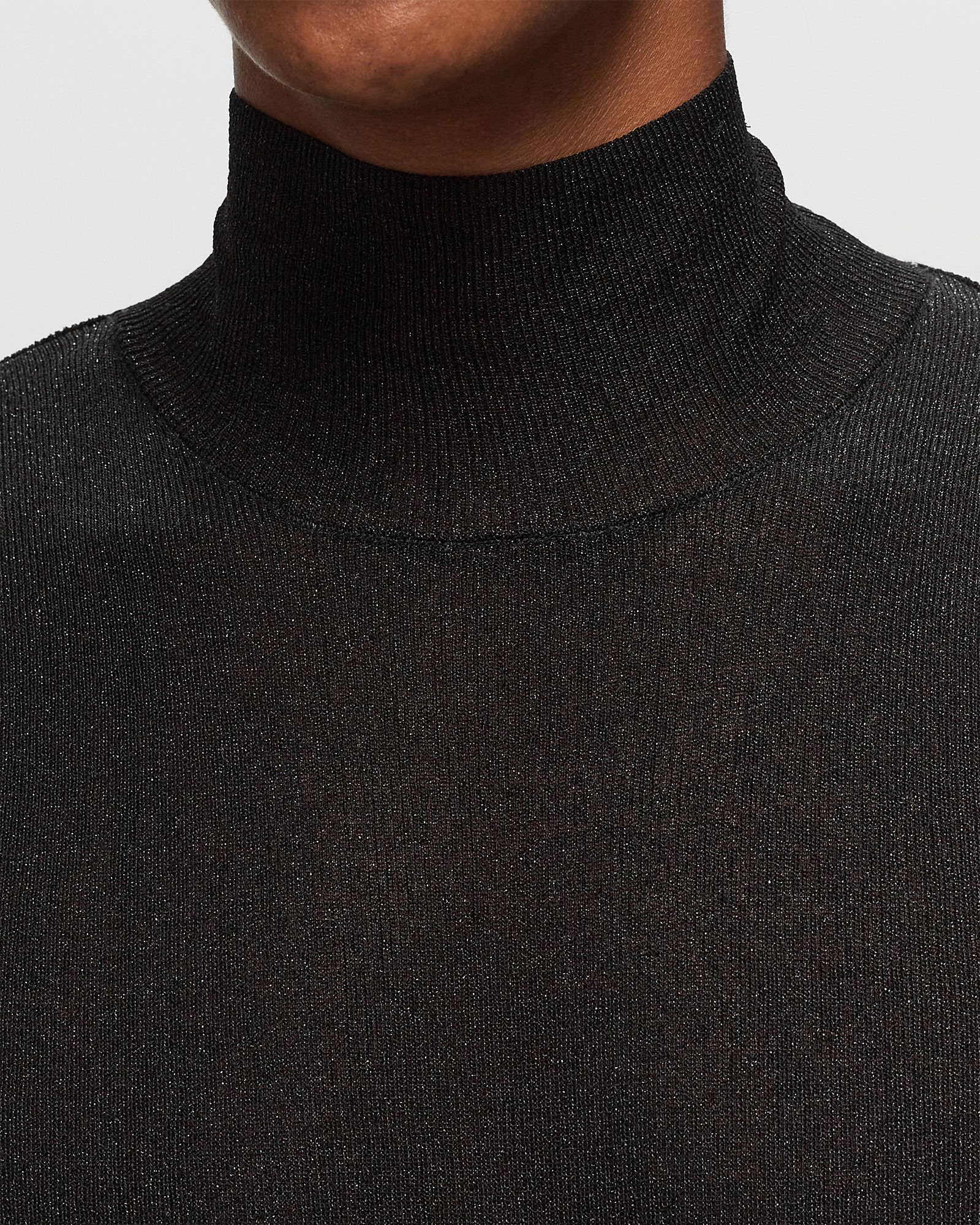 EQUINOX TURTLENECK