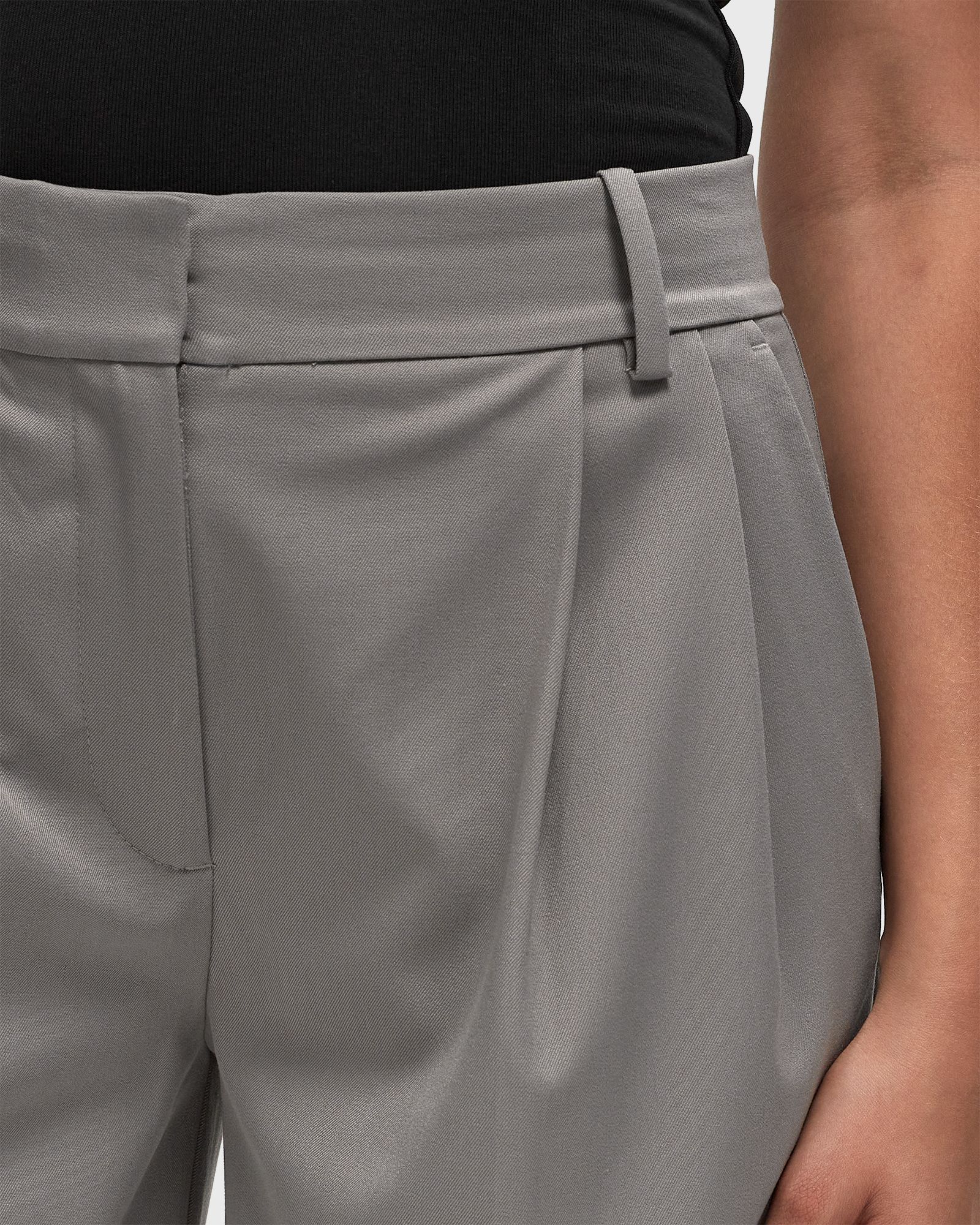 SAHAVENY SHORTS 15128