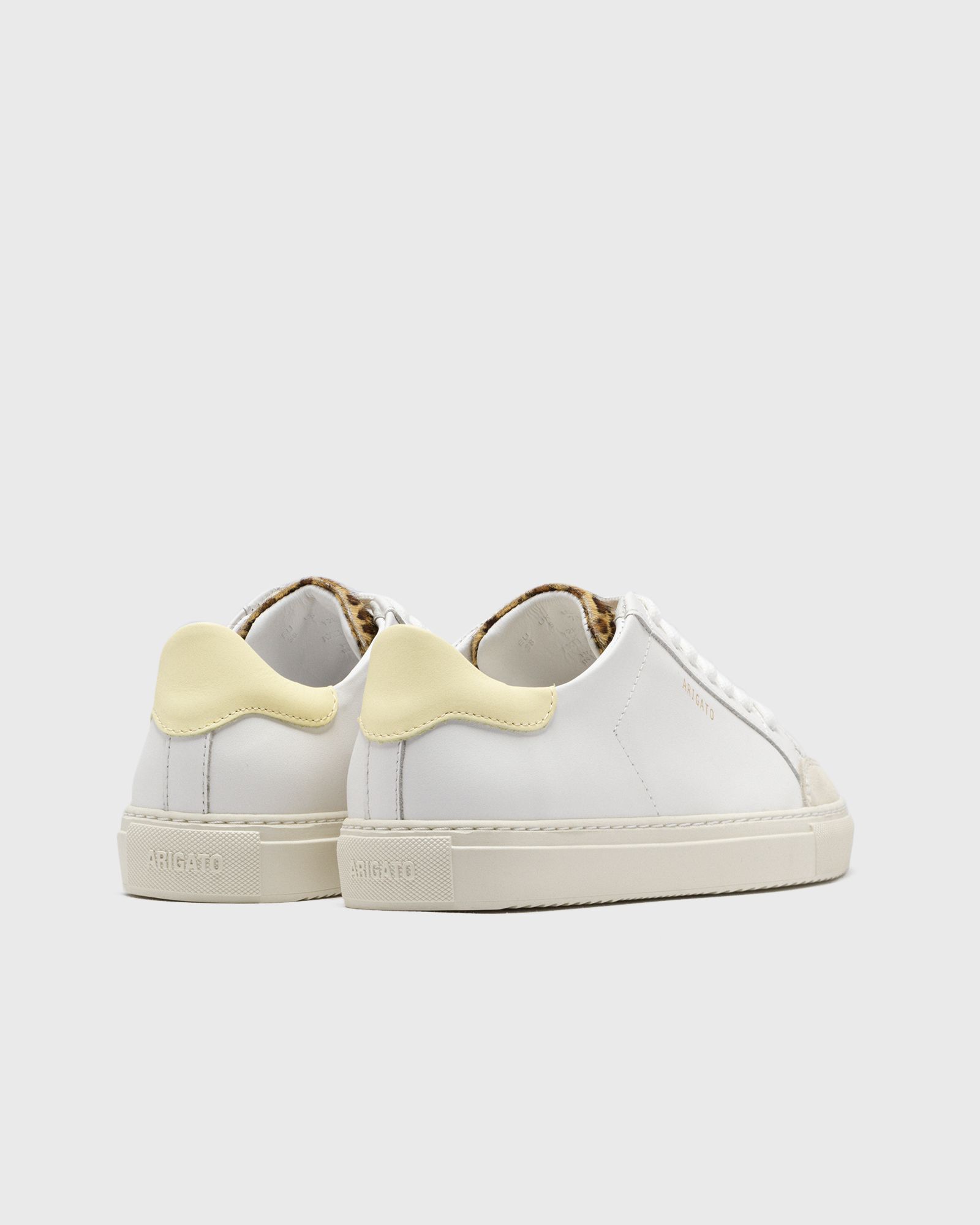 Clean 90 Triple Sneaker