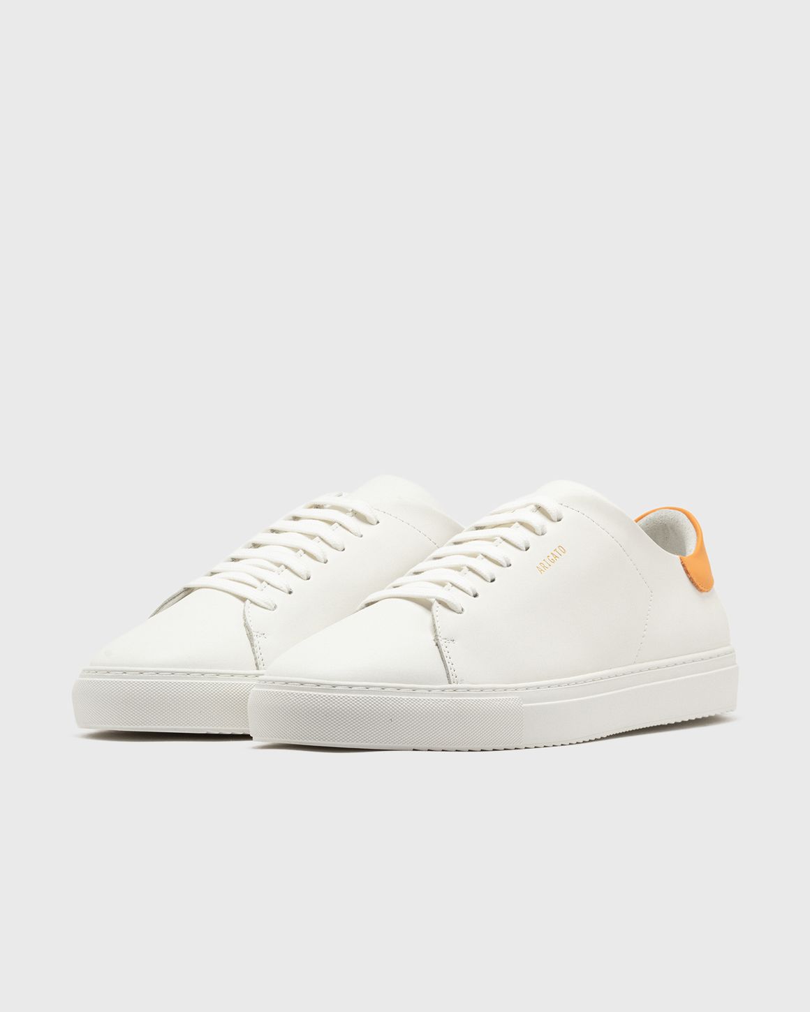【関税込み】Axel Arigato オフホワイト Clean 90 スニーカー AXEL ARIGATO - Clean 90 Sneaker