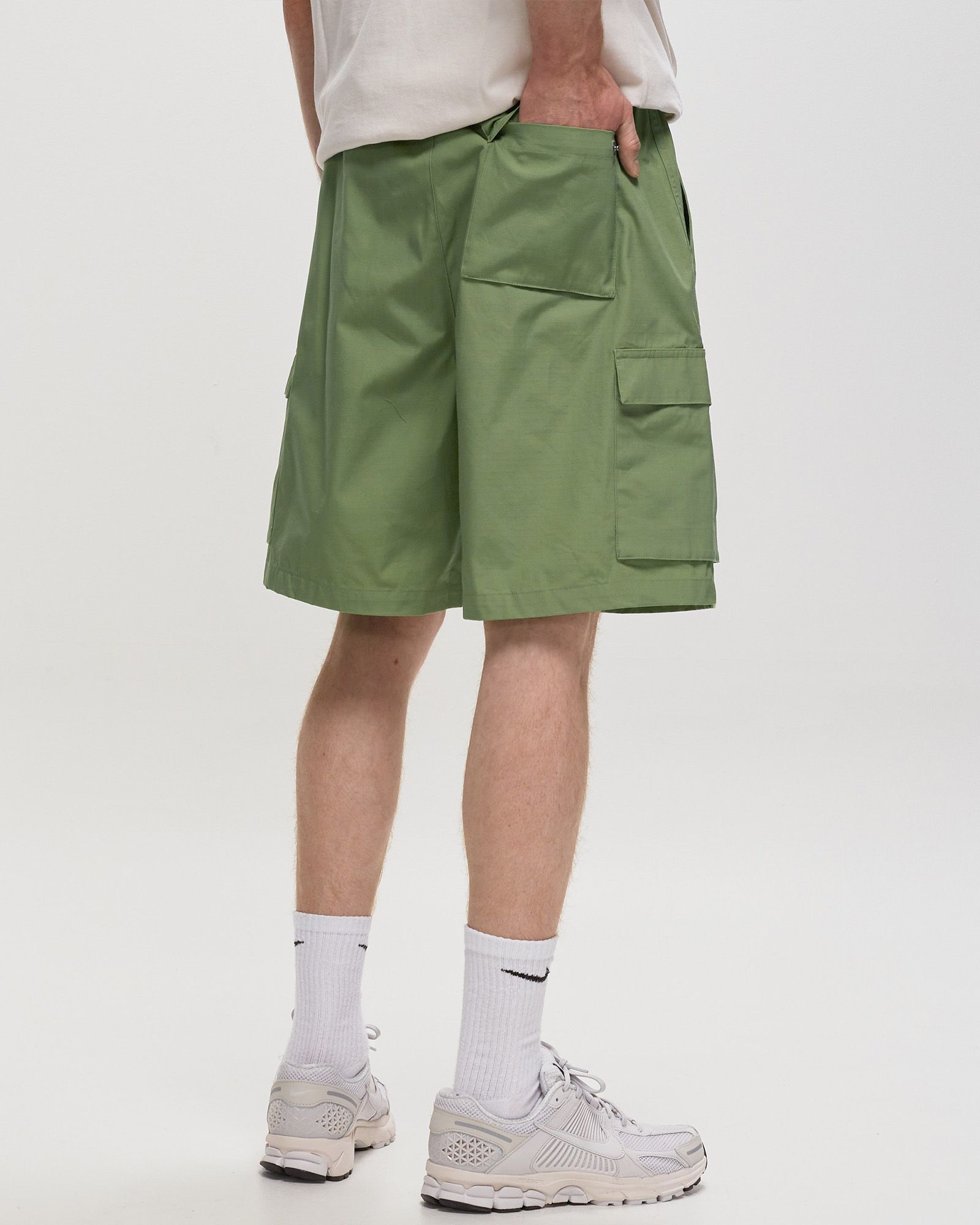 Club Fleece Cargo Shorts