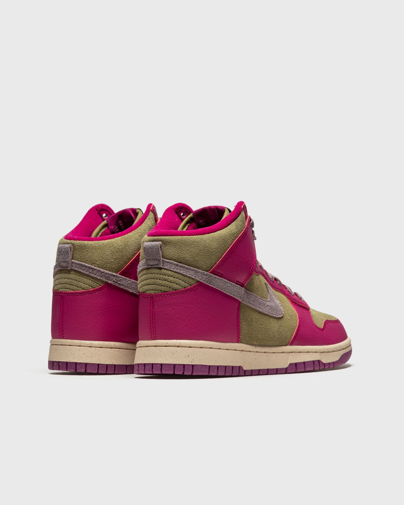 WMNS DUNK HIGH
