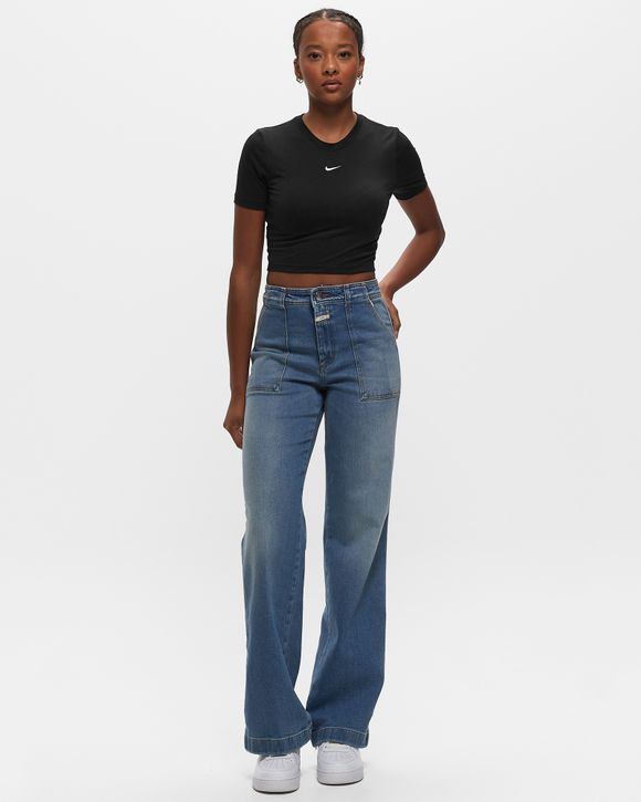 Nike Sportswear Essential Women's Slim Cropped T-Shirt.