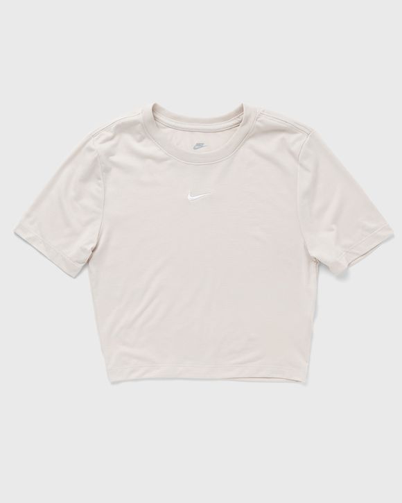 Nike Sportswear Essential Women's Cropped Logo T-Shirt.