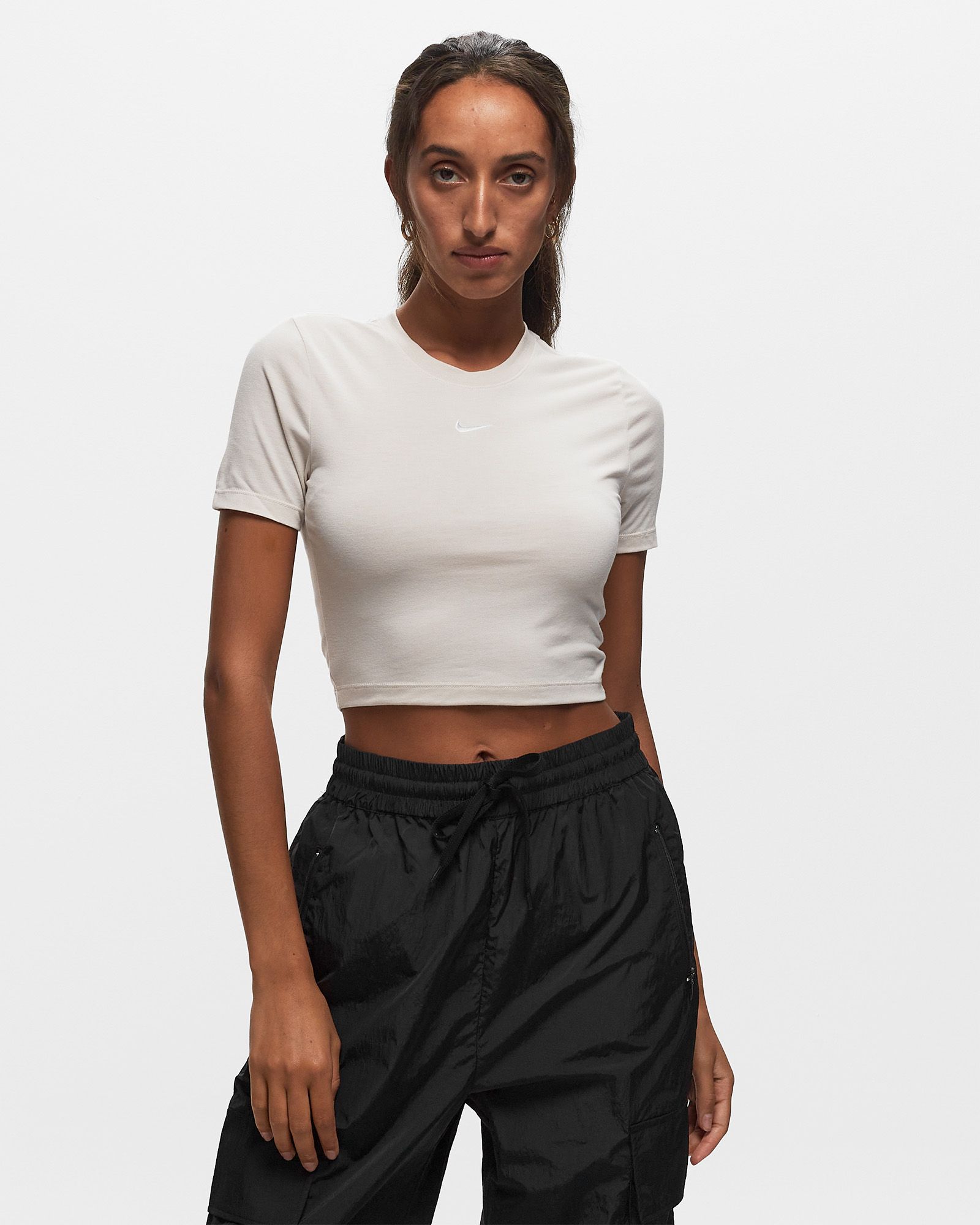 Nike Sportswear Essential Women's Slim-Fit Crop T-Shirt
