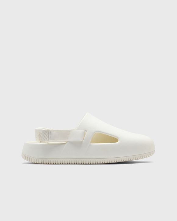 Nike store white sandals