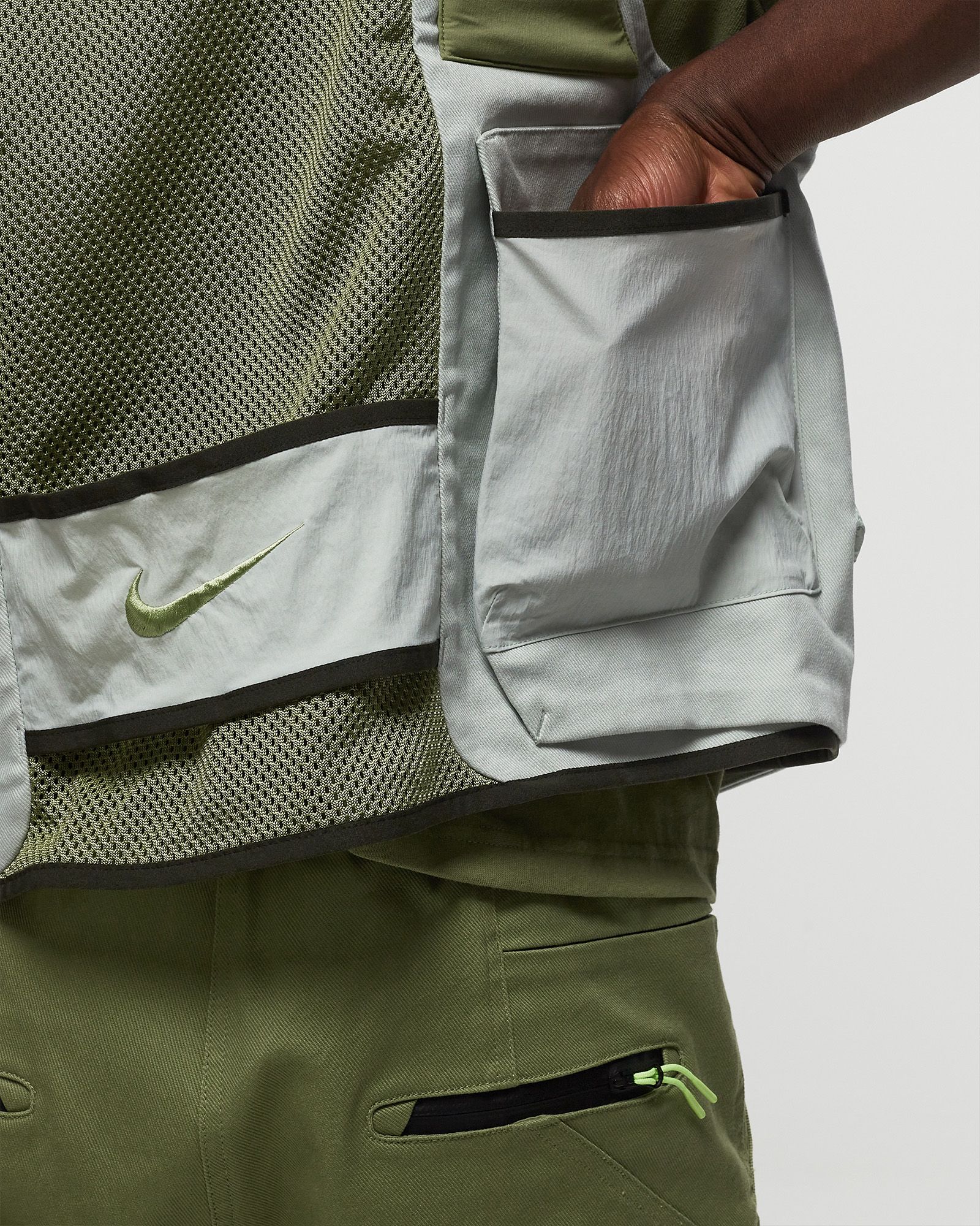 Nike ISPA VEST 2.0 Green | BSTN Store