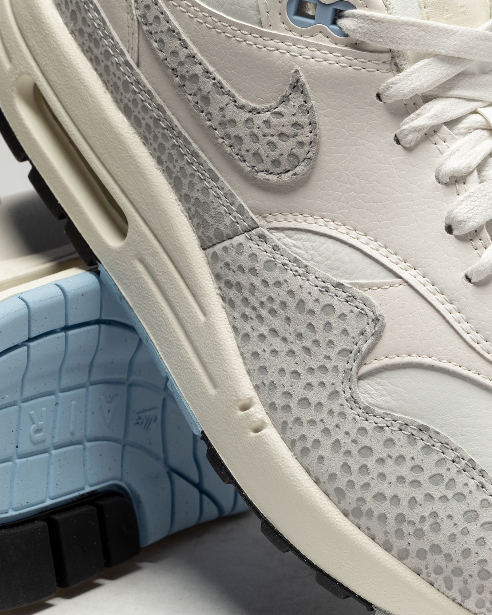 WMNS AIR MAX 1 'Safari Summit White'