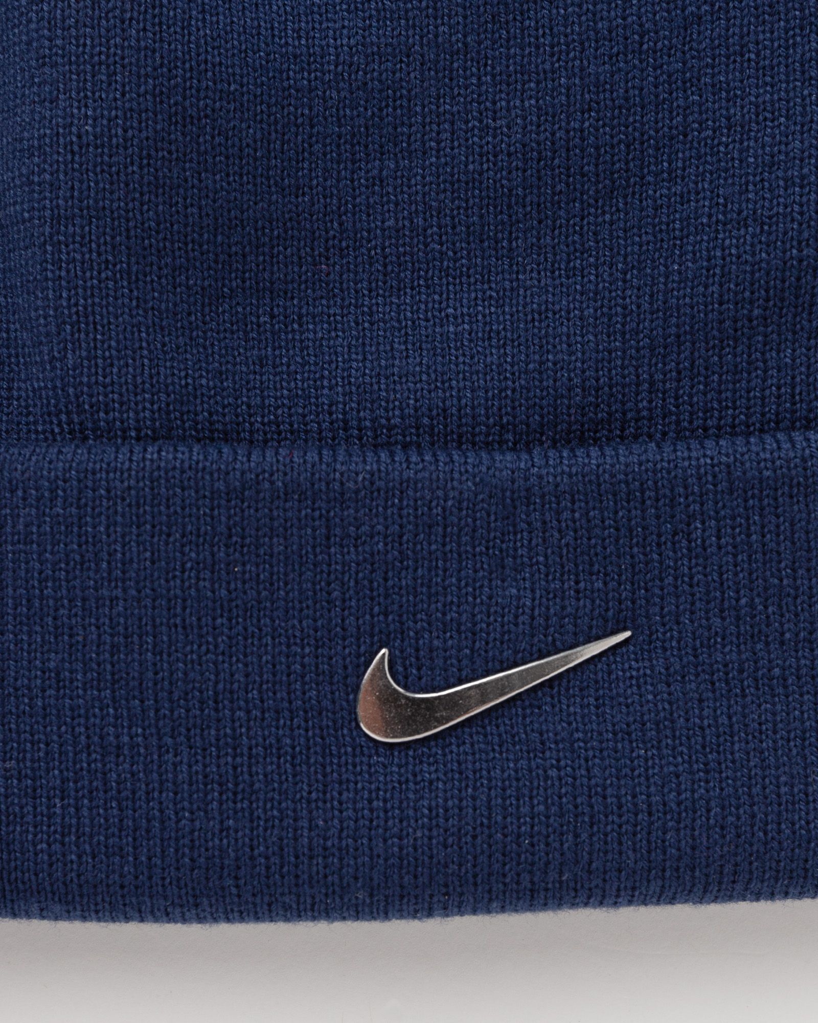 Nike Peak Metal Swoosh Beanie