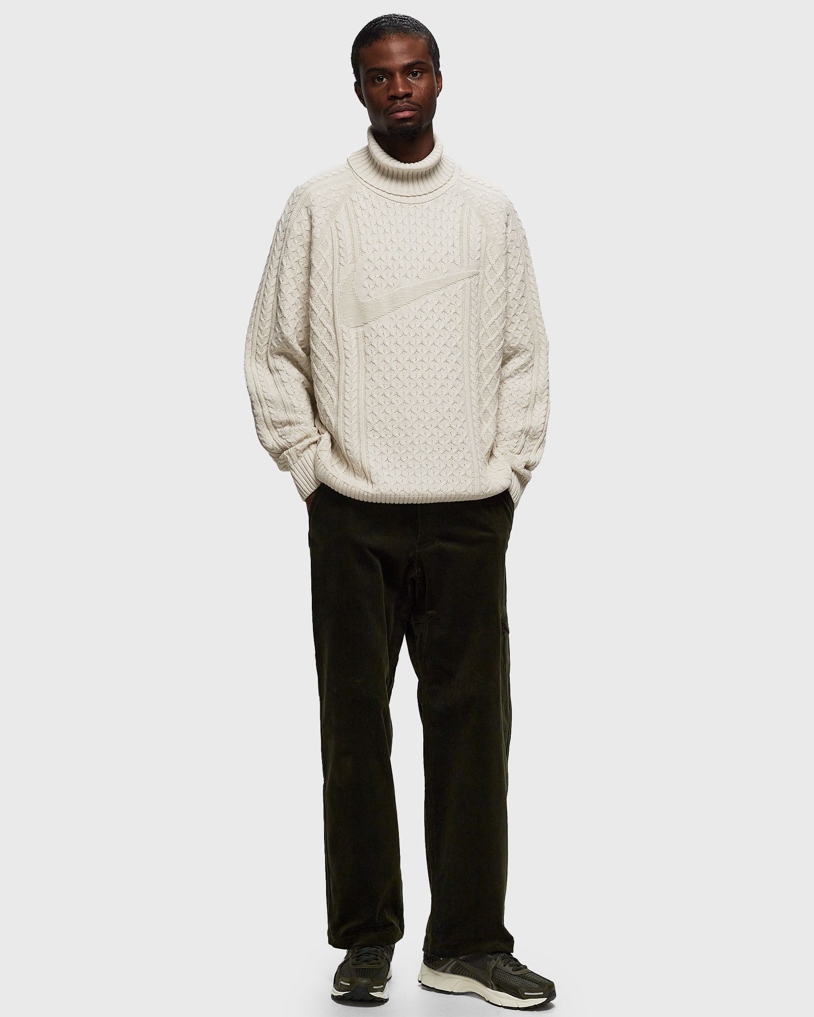 CABLE KNIT TURTLENECK