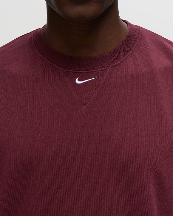 Burgundy on sale nike shirt