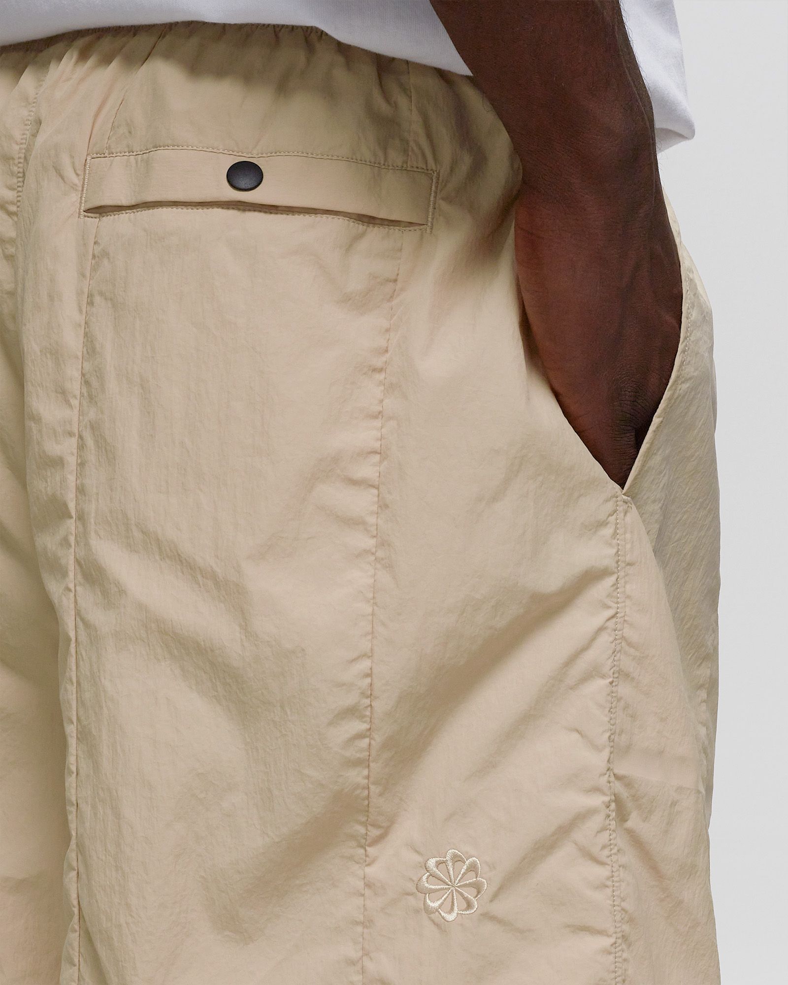 SPORTSWEAR TECH PACK WOVEN SHORTS