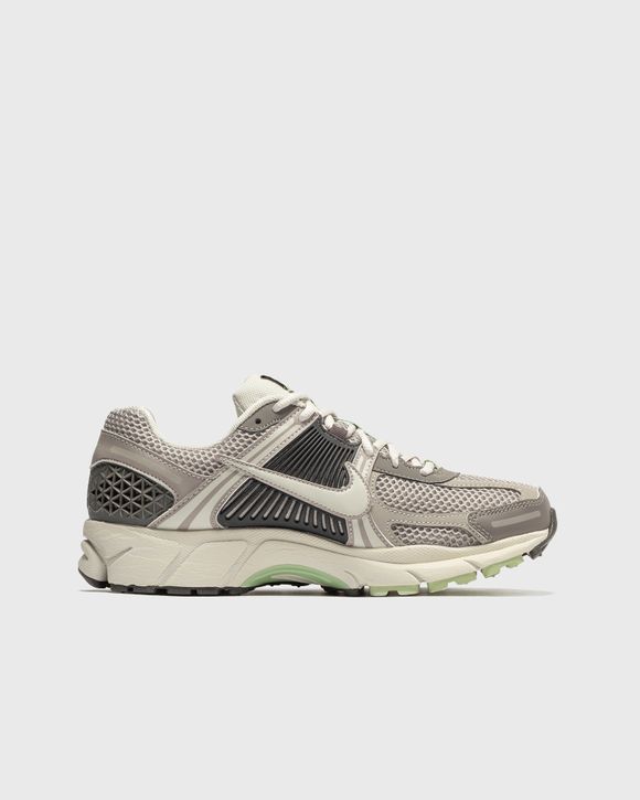 WMNS ZOOM VOMERO 5