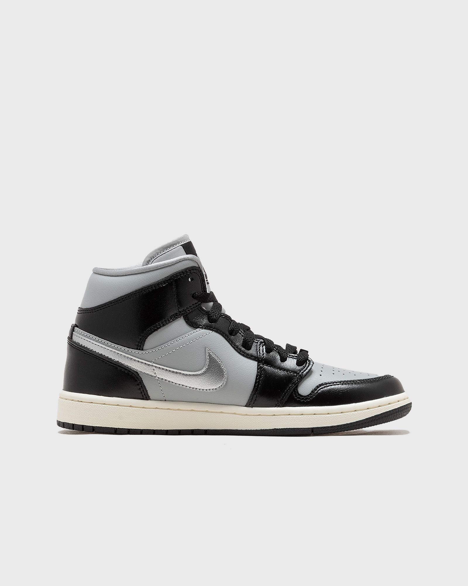 Air Jordan 1 Mid SE WMNS