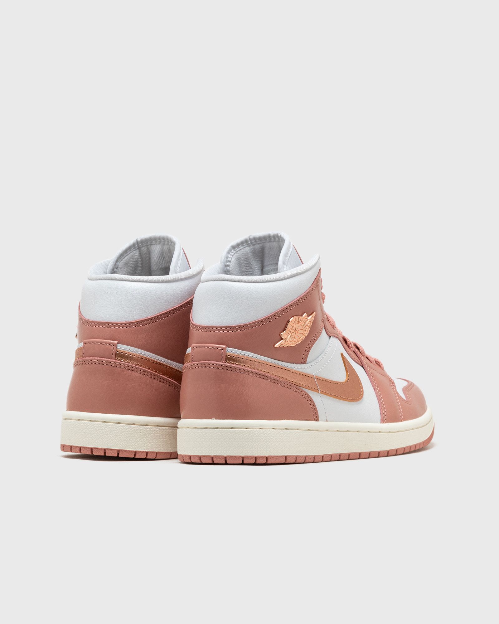 Wmns Air Jordan 1 Mid SE “Red Stardust”